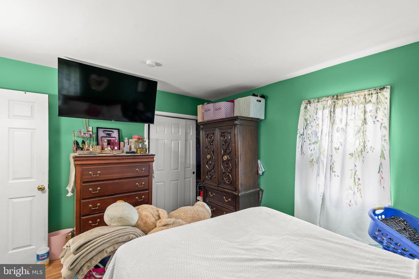 320 LEE ST, FRONT ROYAL, Virginia 22630, 3 Bedrooms Bedrooms, ,1 BathroomBathrooms,Residential,For sale,320 LEE ST,VAWR2011394 MLS # VAWR2011394