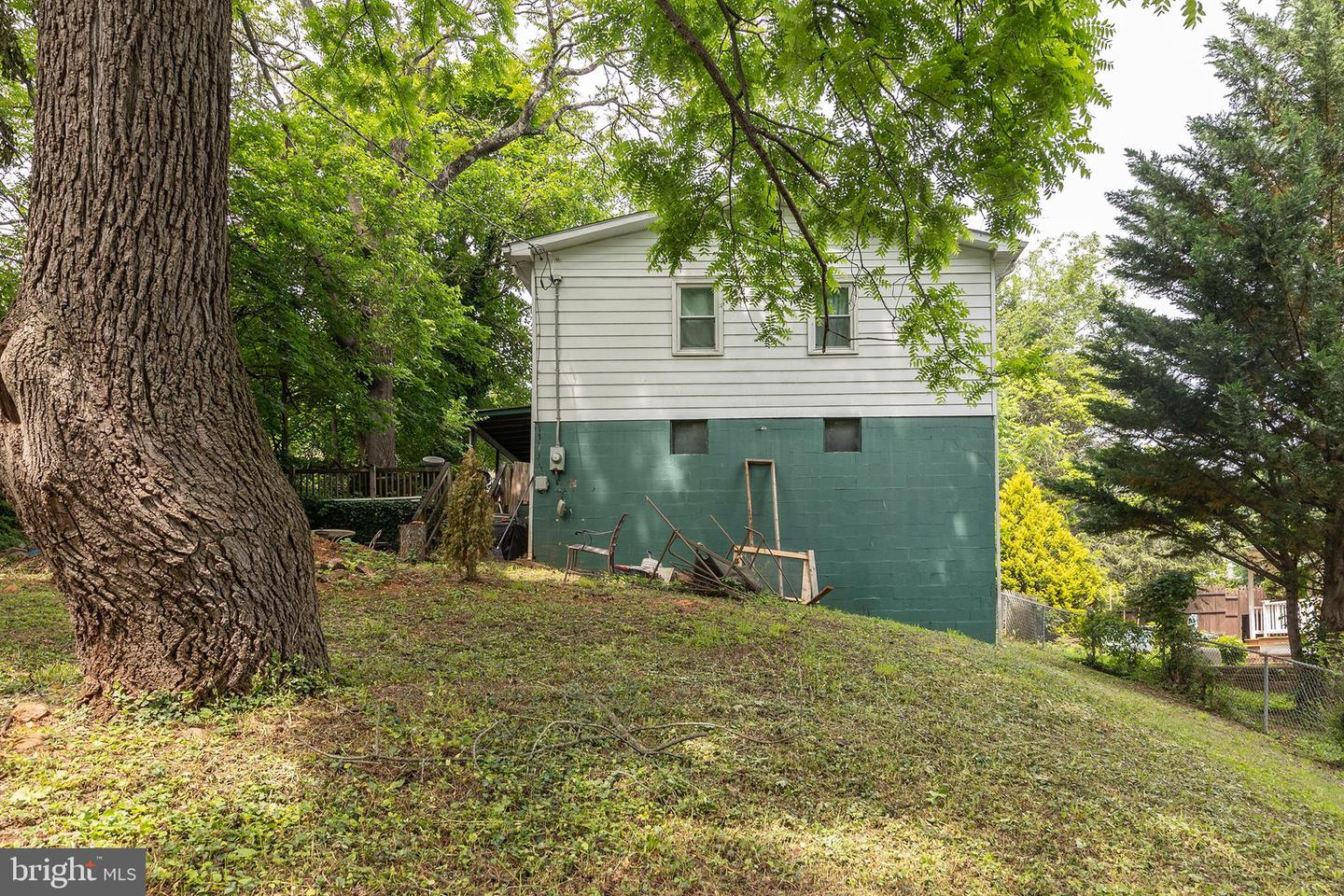 320 LEE ST, FRONT ROYAL, Virginia 22630, 3 Bedrooms Bedrooms, ,1 BathroomBathrooms,Residential,For sale,320 LEE ST,VAWR2011394 MLS # VAWR2011394
