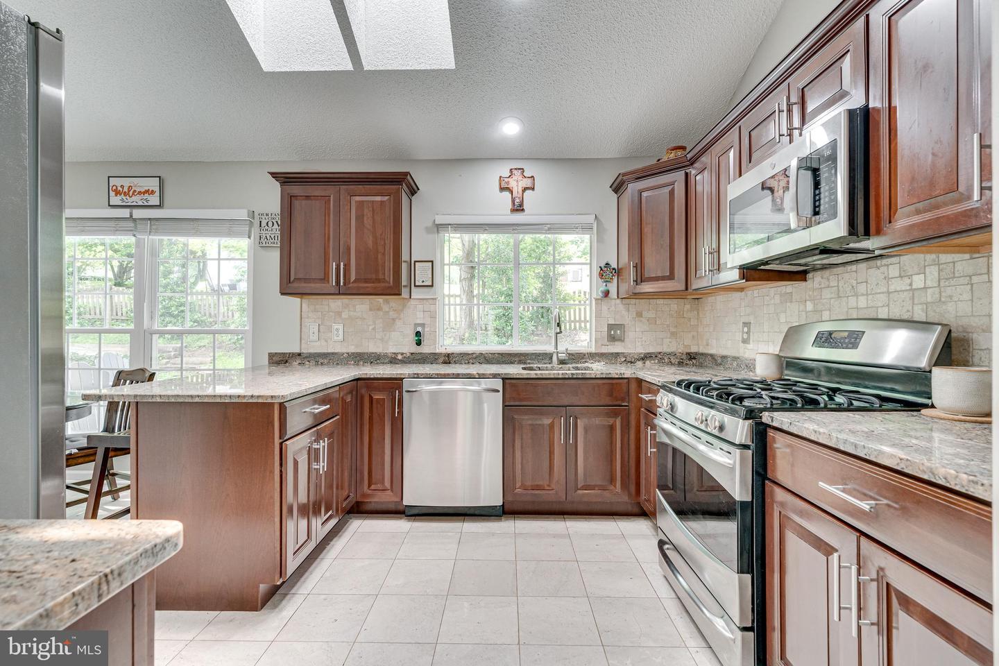12333 CLIVEDEN ST, HERNDON, Virginia 20170, 3 Bedrooms Bedrooms, ,2 BathroomsBathrooms,Residential,For sale,12333 CLIVEDEN ST,VAFX2246114 MLS # VAFX2246114