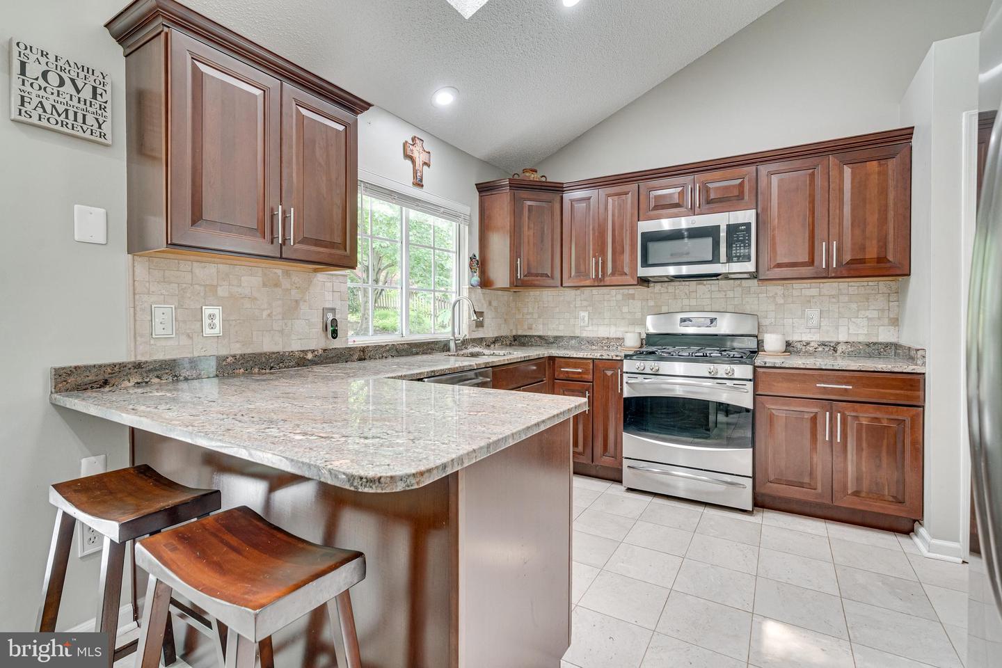 12333 CLIVEDEN ST, HERNDON, Virginia 20170, 3 Bedrooms Bedrooms, ,2 BathroomsBathrooms,Residential,For sale,12333 CLIVEDEN ST,VAFX2246114 MLS # VAFX2246114