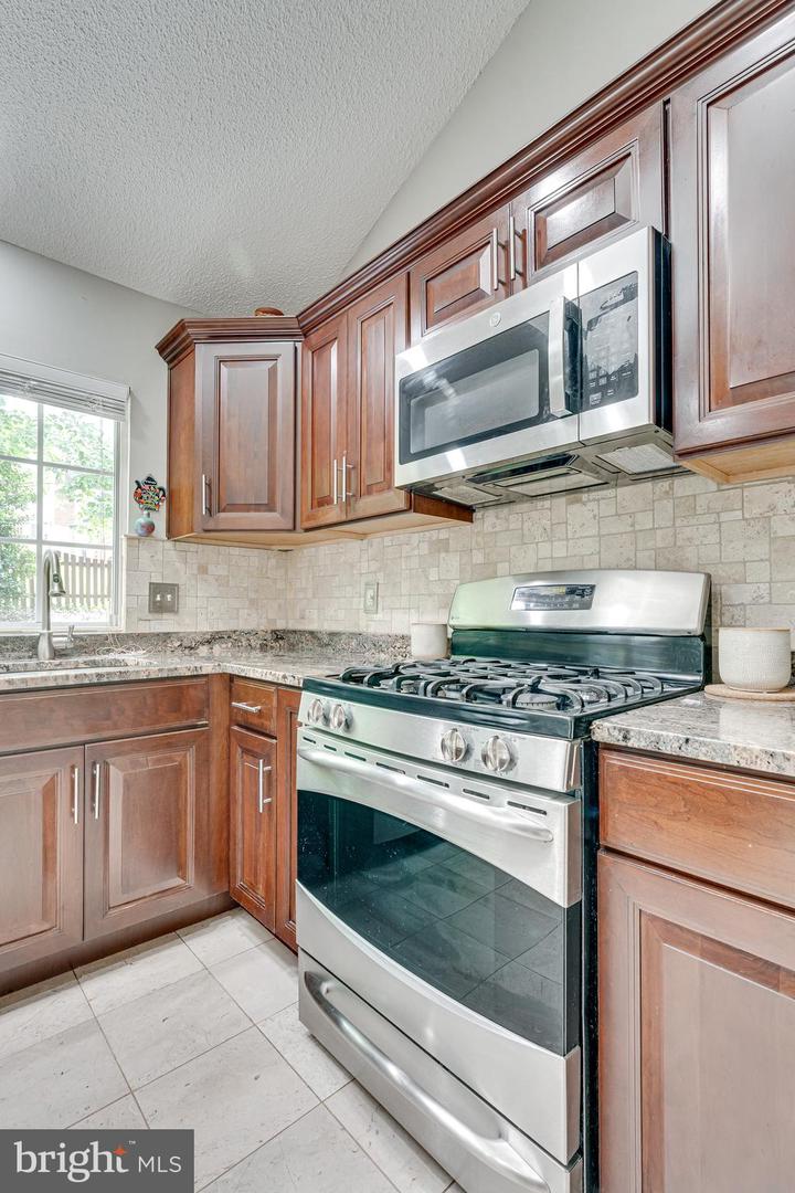 12333 CLIVEDEN ST, HERNDON, Virginia 20170, 3 Bedrooms Bedrooms, ,2 BathroomsBathrooms,Residential,For sale,12333 CLIVEDEN ST,VAFX2246114 MLS # VAFX2246114