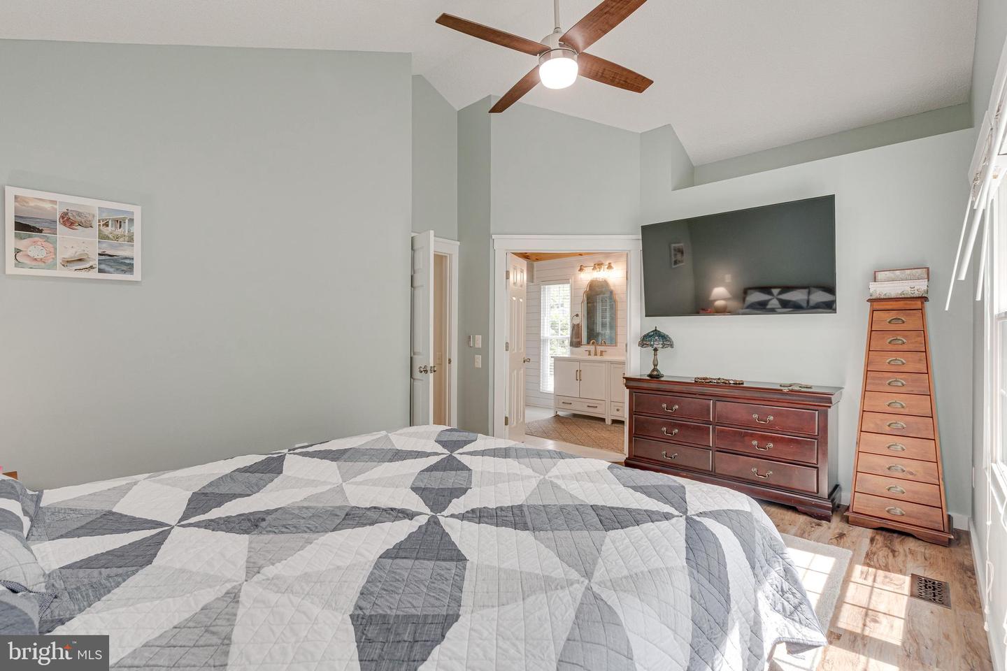 12333 CLIVEDEN ST, HERNDON, Virginia 20170, 3 Bedrooms Bedrooms, ,2 BathroomsBathrooms,Residential,For sale,12333 CLIVEDEN ST,VAFX2246114 MLS # VAFX2246114