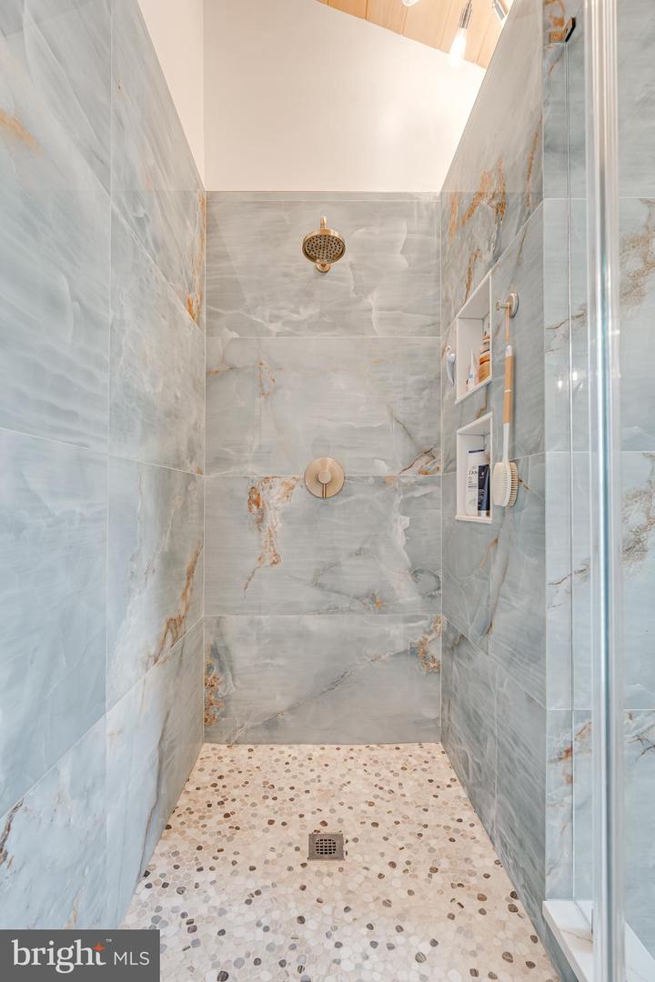 12333 CLIVEDEN ST, HERNDON, Virginia 20170, 3 Bedrooms Bedrooms, ,2 BathroomsBathrooms,Residential,For sale,12333 CLIVEDEN ST,VAFX2246114 MLS # VAFX2246114