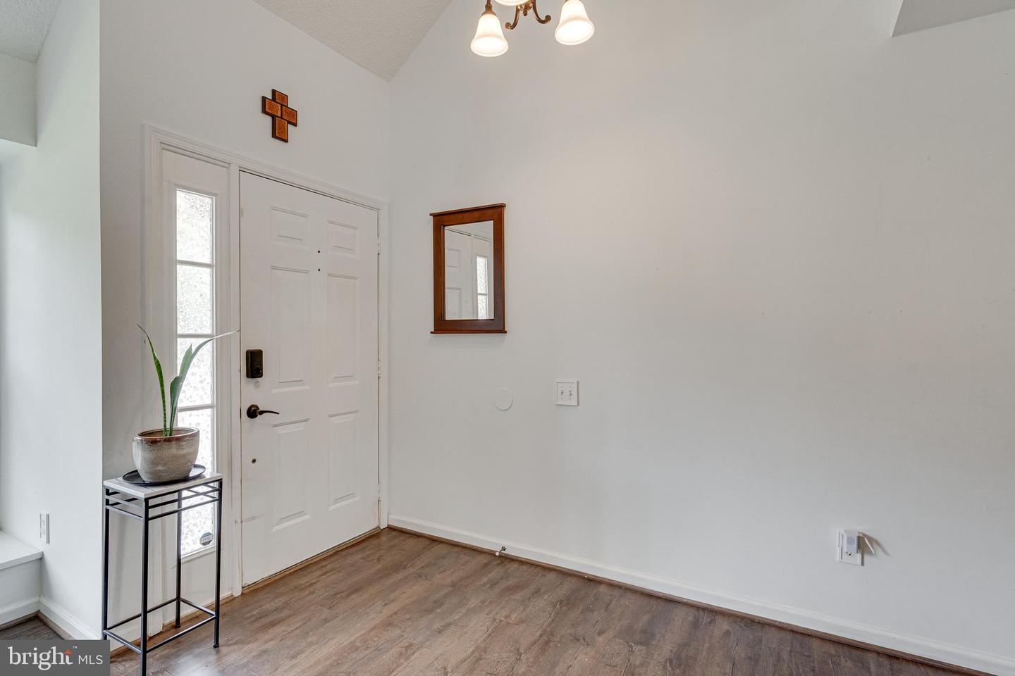 12333 CLIVEDEN ST, HERNDON, Virginia 20170, 3 Bedrooms Bedrooms, ,2 BathroomsBathrooms,Residential,For sale,12333 CLIVEDEN ST,VAFX2246114 MLS # VAFX2246114
