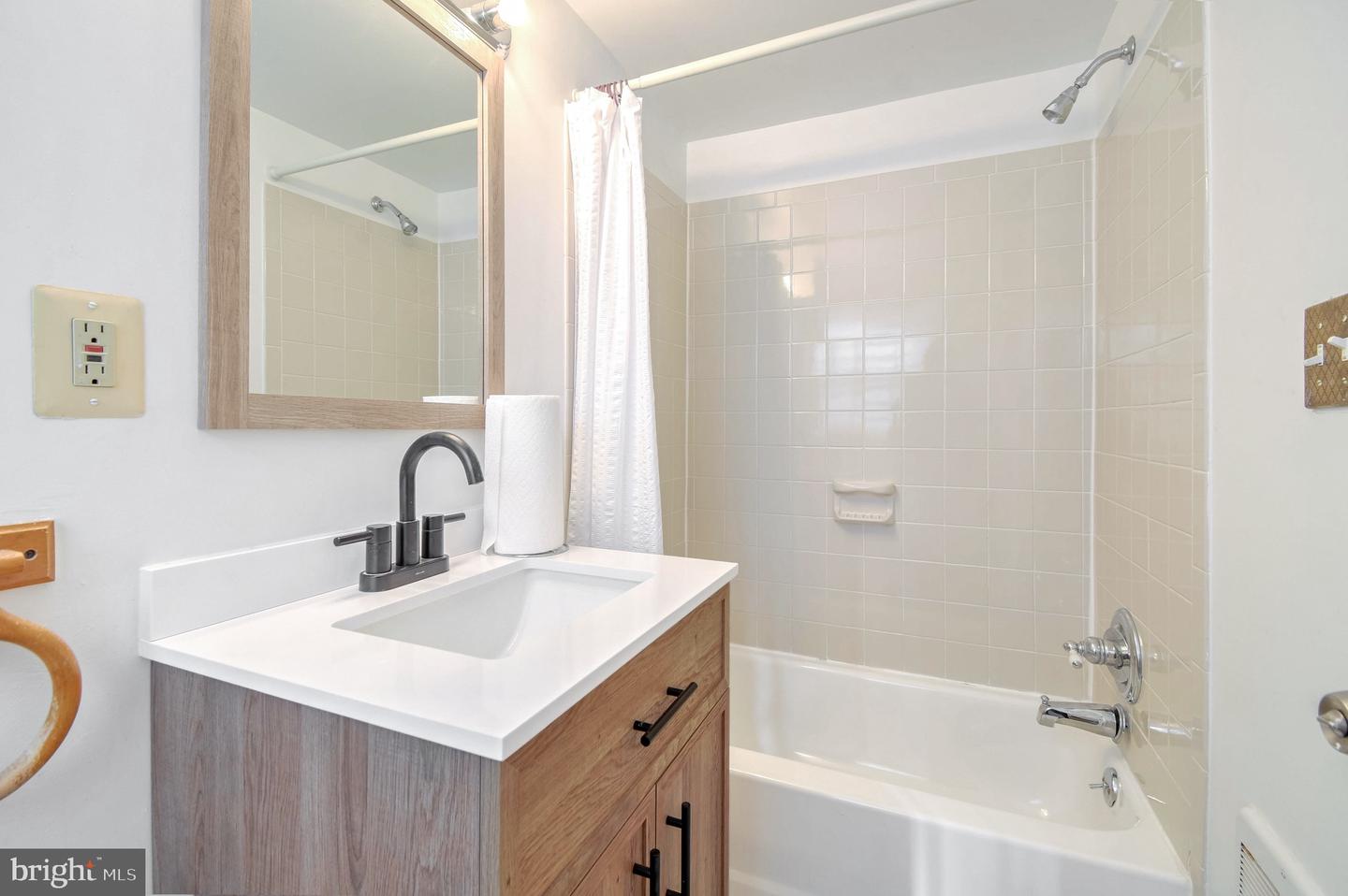 3229 VISTA ST NE, WASHINGTON, District Of Columbia 20018, 4 Bedrooms Bedrooms, 11 Rooms Rooms,2 BathroomsBathrooms,Residential,For sale,3229 VISTA ST NE,DCDC2171834 MLS # DCDC2171834