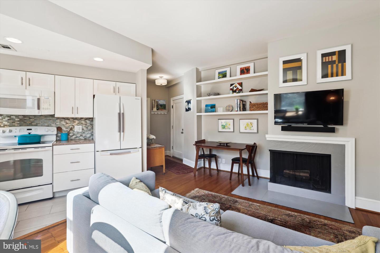 18 9TH ST NE #207, WASHINGTON, District Of Columbia 20002, 1 Bedroom Bedrooms, ,1 BathroomBathrooms,Residential,For sale,18 9TH ST NE #207,DCDC2186936 MLS # DCDC2186936