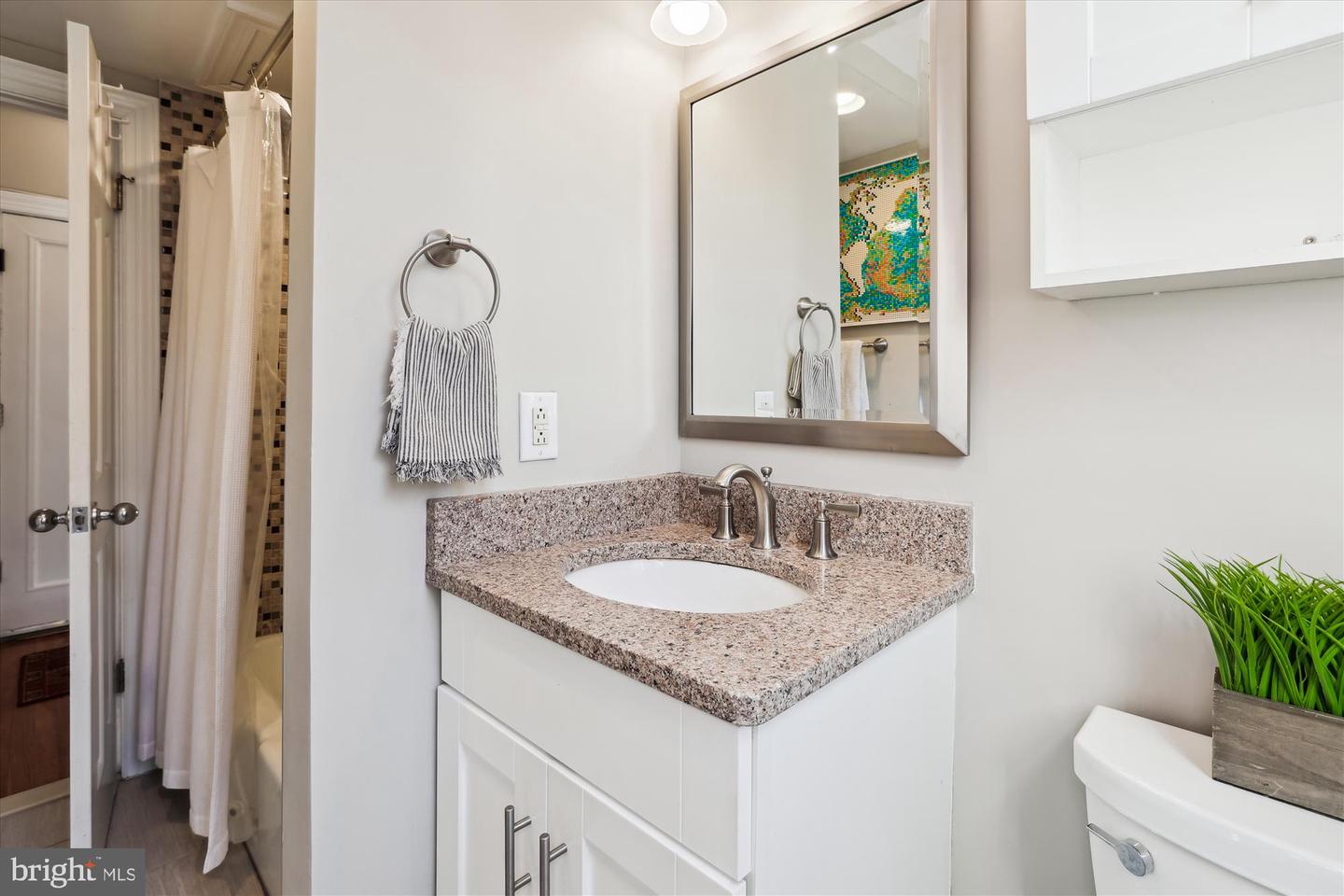 18 9TH ST NE #207, WASHINGTON, District Of Columbia 20002, 1 Bedroom Bedrooms, ,1 BathroomBathrooms,Residential,For sale,18 9TH ST NE #207,DCDC2186936 MLS # DCDC2186936