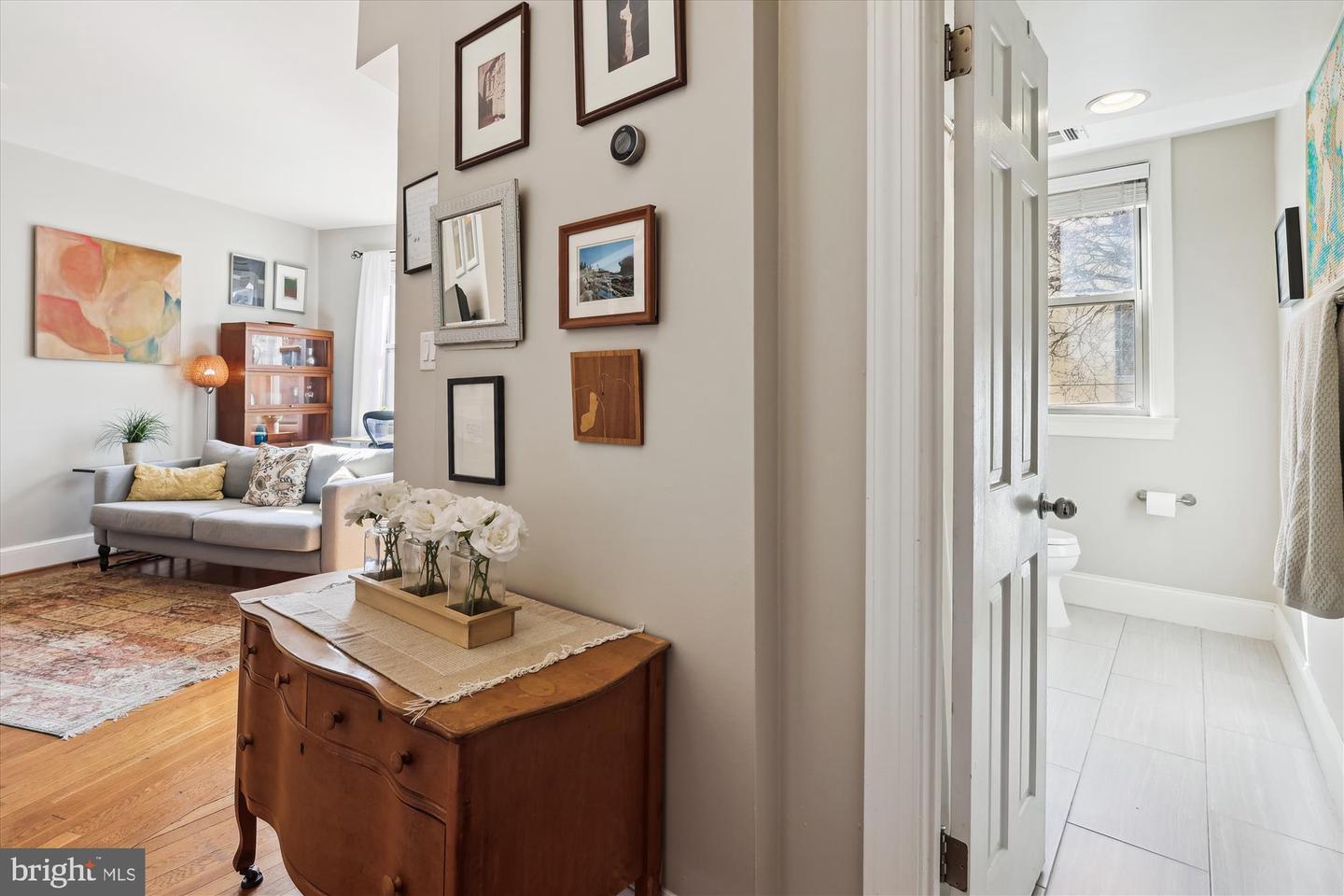 18 9TH ST NE #207, WASHINGTON, District Of Columbia 20002, 1 Bedroom Bedrooms, ,1 BathroomBathrooms,Residential,For sale,18 9TH ST NE #207,DCDC2186936 MLS # DCDC2186936