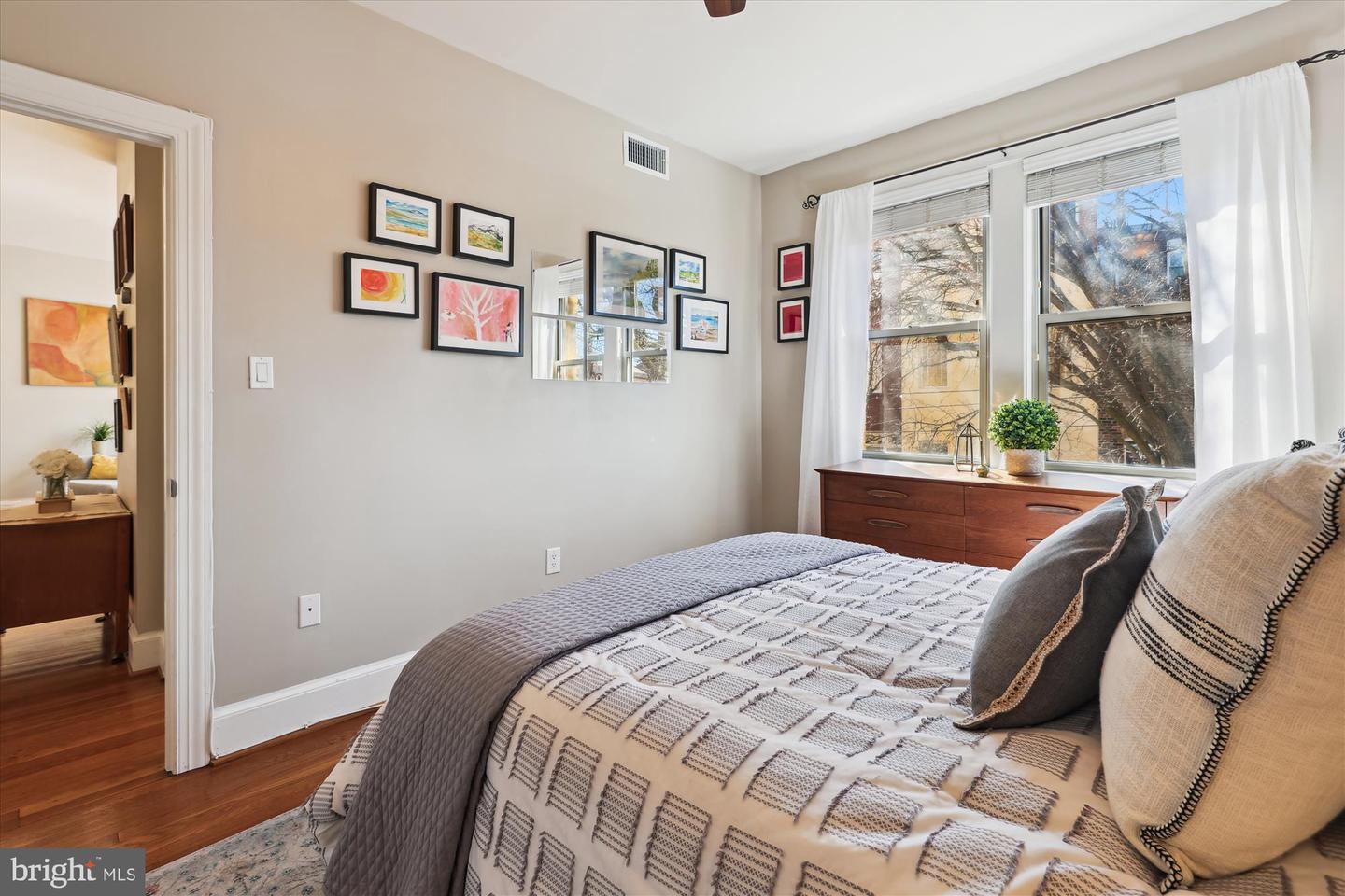 18 9TH ST NE #207, WASHINGTON, District Of Columbia 20002, 1 Bedroom Bedrooms, ,1 BathroomBathrooms,Residential,For sale,18 9TH ST NE #207,DCDC2186936 MLS # DCDC2186936