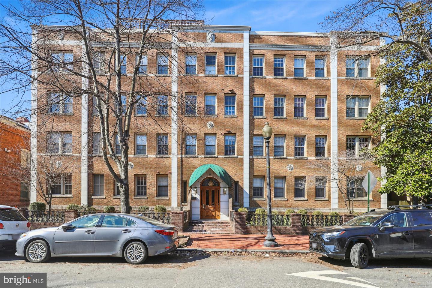18 9TH ST NE #207, WASHINGTON, District Of Columbia 20002, 1 Bedroom Bedrooms, ,1 BathroomBathrooms,Residential,For sale,18 9TH ST NE #207,DCDC2186936 MLS # DCDC2186936