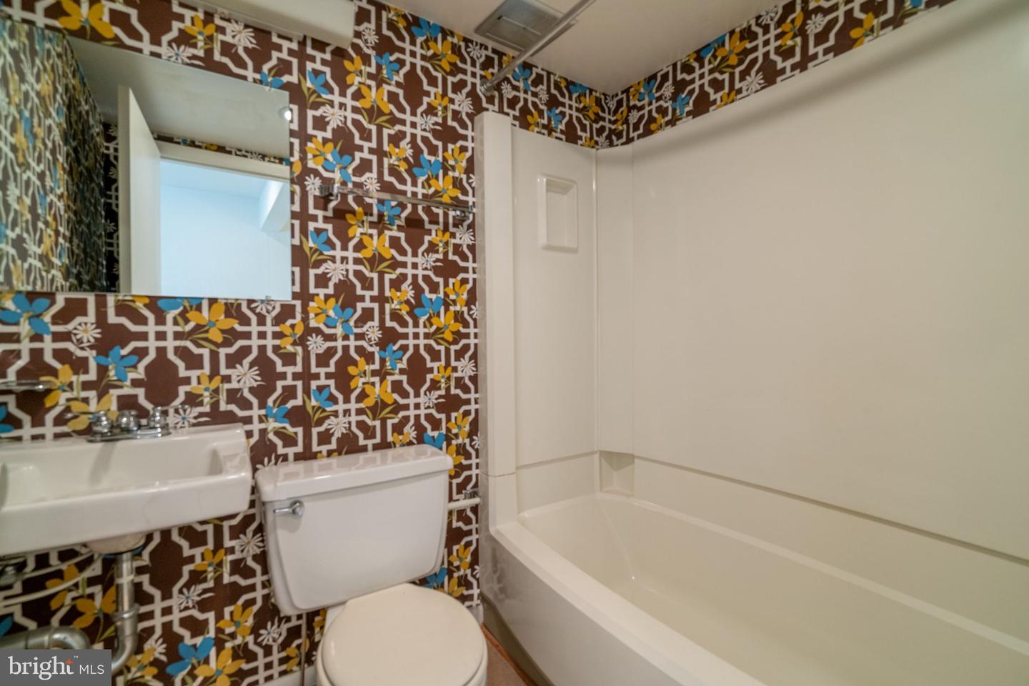 11681 NEWBRIDGE CT, RESTON, Virginia 20191, 4 Bedrooms Bedrooms, ,3 BathroomsBathrooms,Residential,For sale,11681 NEWBRIDGE CT,VAFX2230762 MLS # VAFX2230762