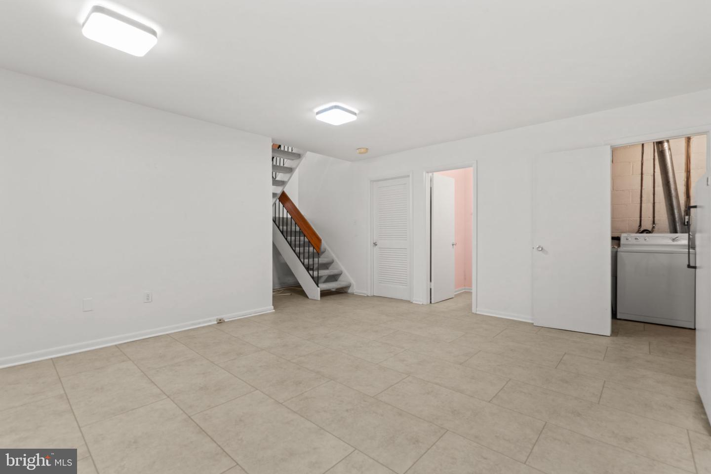 11681 NEWBRIDGE CT, RESTON, Virginia 20191, 4 Bedrooms Bedrooms, ,3 BathroomsBathrooms,Residential,For sale,11681 NEWBRIDGE CT,VAFX2230762 MLS # VAFX2230762