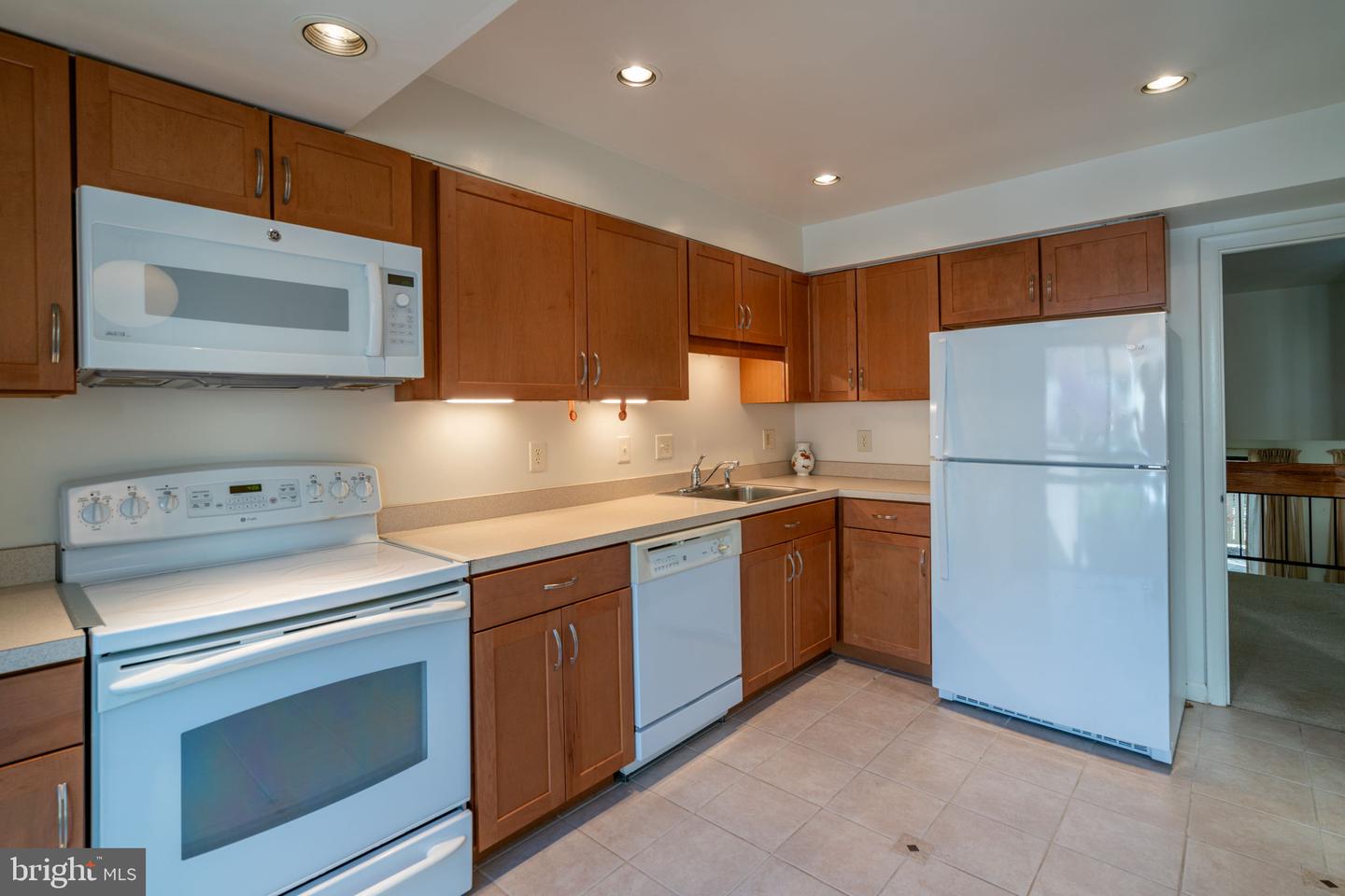 11681 NEWBRIDGE CT, RESTON, Virginia 20191, 4 Bedrooms Bedrooms, ,3 BathroomsBathrooms,Residential,For sale,11681 NEWBRIDGE CT,VAFX2230762 MLS # VAFX2230762