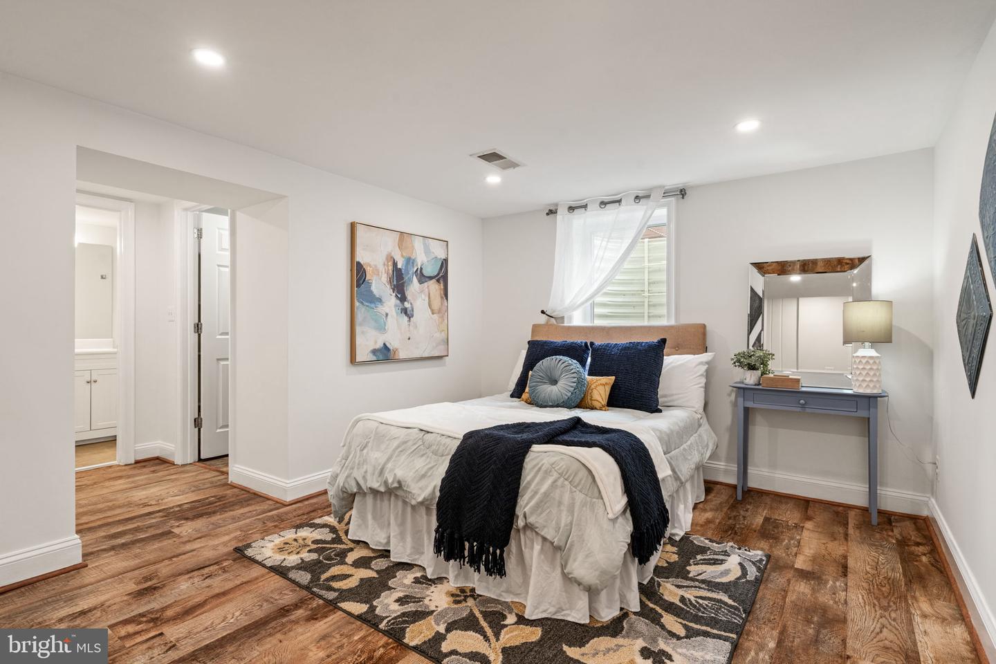6005 MONTICELLO RD, ALEXANDRIA, Virginia 22303, 3 Bedrooms Bedrooms, ,2 BathroomsBathrooms,Residential,For sale,6005 MONTICELLO RD,VAFX2233252 MLS # VAFX2233252