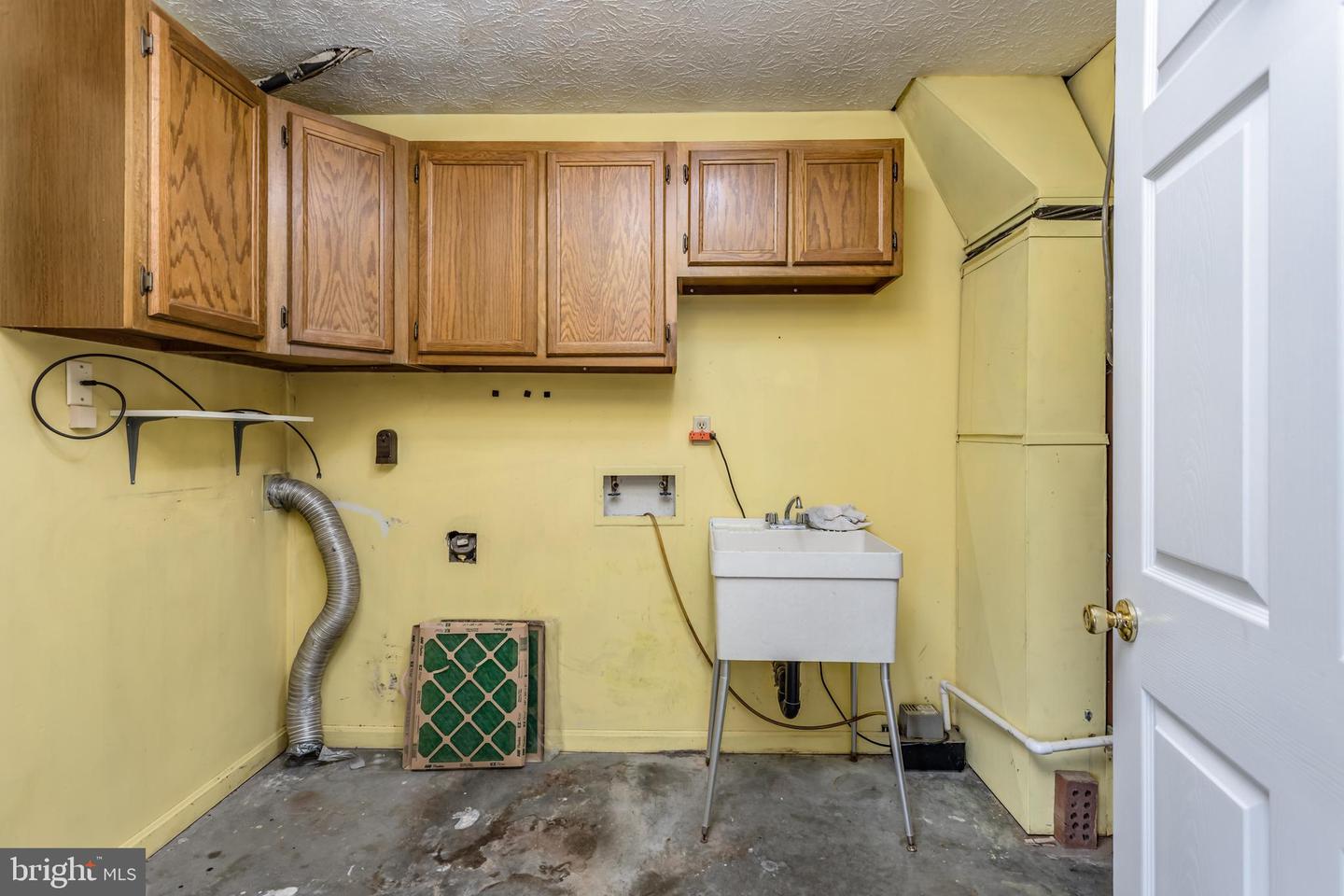 121 DOWNING CIR, STEPHENS CITY, Virginia 22655, 4 Bedrooms Bedrooms, ,2 BathroomsBathrooms,Residential,For sale,121 DOWNING CIR,VAFV2033650 MLS # VAFV2033650