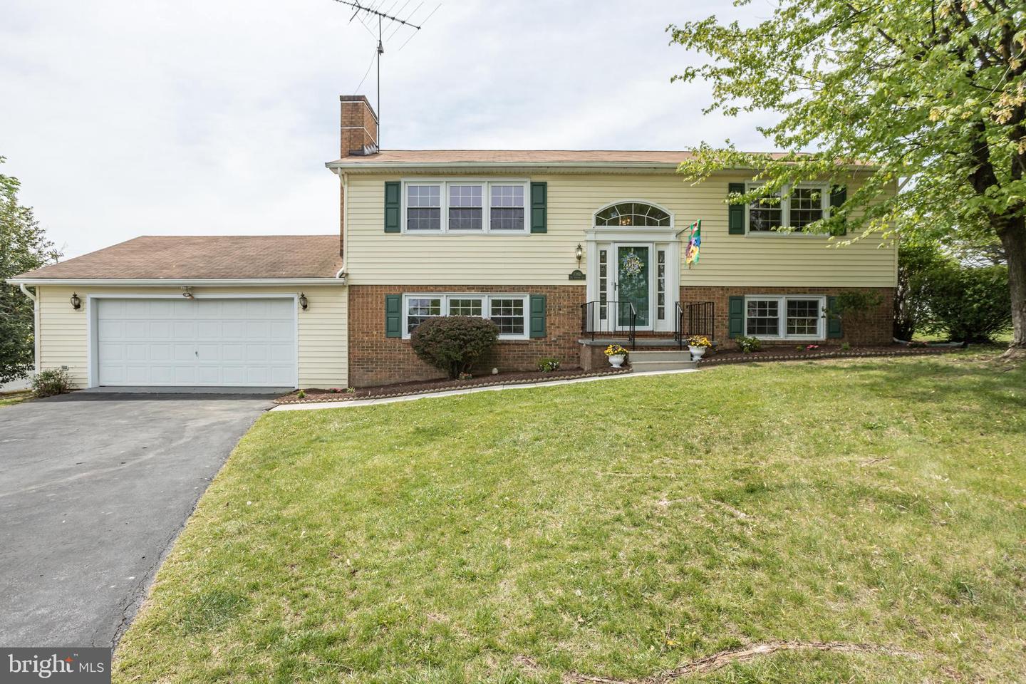 121 DOWNING CIR, STEPHENS CITY, Virginia 22655, 4 Bedrooms Bedrooms, ,2 BathroomsBathrooms,Residential,For sale,121 DOWNING CIR,VAFV2033650 MLS # VAFV2033650