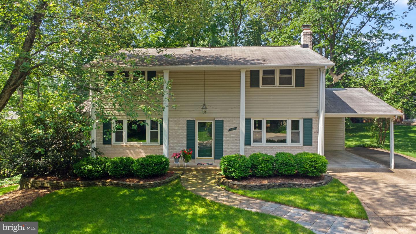 6929 CONSERVATION DR, SPRINGFIELD, Virginia 22153, 4 Bedrooms Bedrooms, ,2 BathroomsBathrooms,Residential,For sale,6929 CONSERVATION DR,VAFX2240446 MLS # VAFX2240446