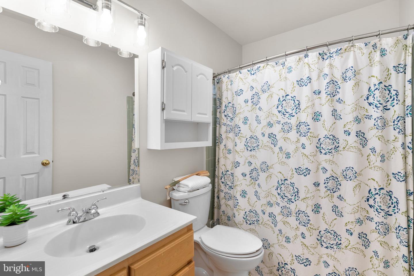 6929 CONSERVATION DR, SPRINGFIELD, Virginia 22153, 4 Bedrooms Bedrooms, ,2 BathroomsBathrooms,Residential,For sale,6929 CONSERVATION DR,VAFX2240446 MLS # VAFX2240446