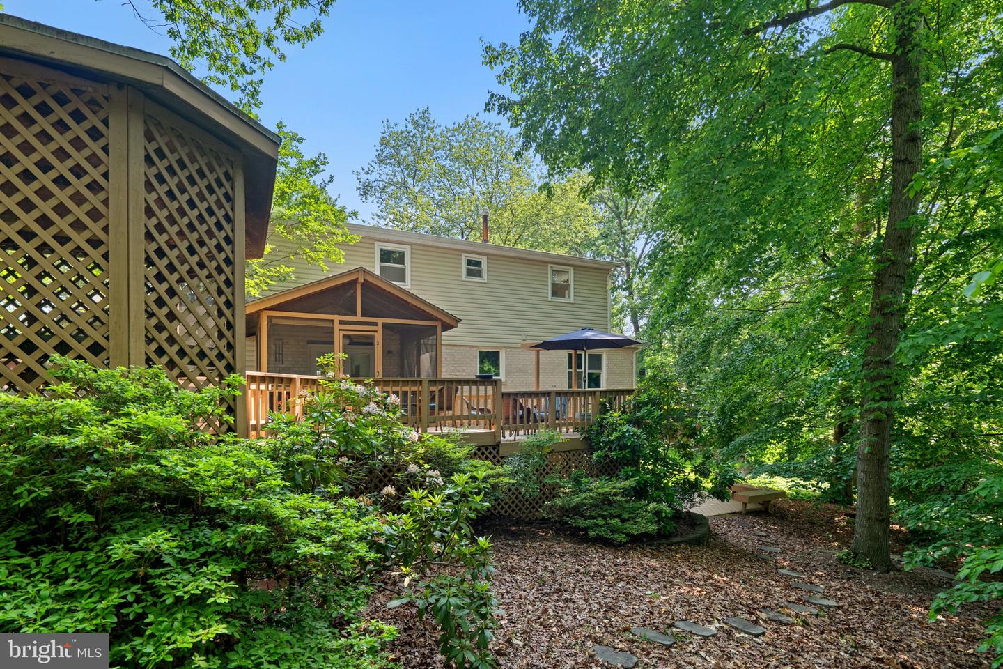 6929 CONSERVATION DR, SPRINGFIELD, Virginia 22153, 4 Bedrooms Bedrooms, ,2 BathroomsBathrooms,Residential,For sale,6929 CONSERVATION DR,VAFX2240446 MLS # VAFX2240446