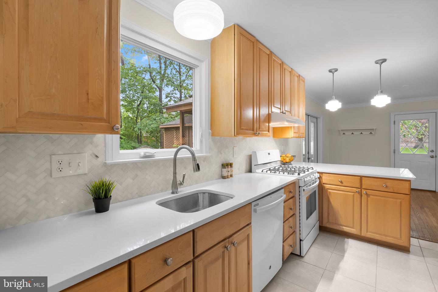 6929 CONSERVATION DR, SPRINGFIELD, Virginia 22153, 4 Bedrooms Bedrooms, ,2 BathroomsBathrooms,Residential,For sale,6929 CONSERVATION DR,VAFX2240446 MLS # VAFX2240446