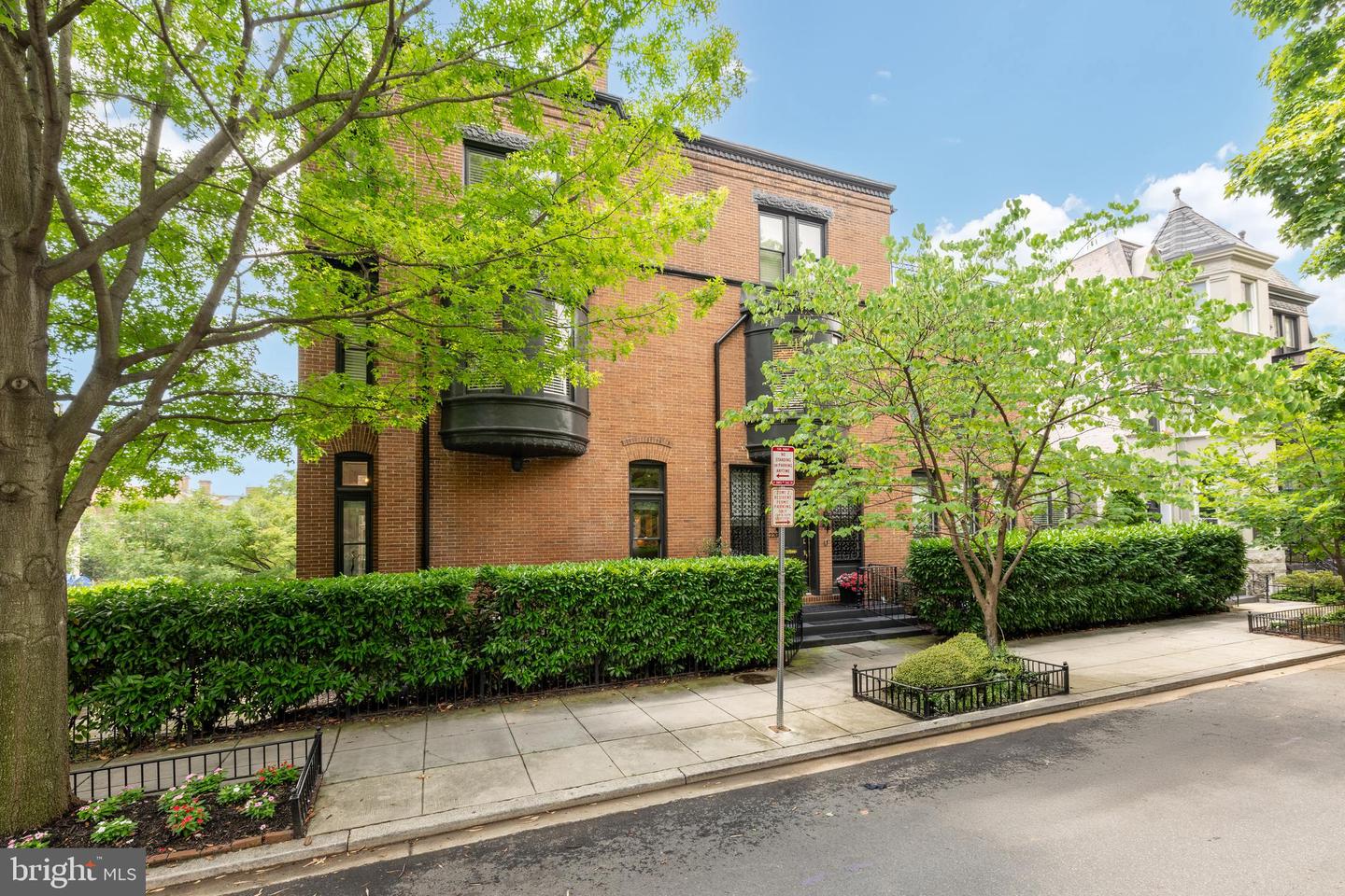 2200 DECATUR PL NW, WASHINGTON, District Of Columbia 20008, 5 Bedrooms Bedrooms, ,4 BathroomsBathrooms,Residential,For sale,2200 DECATUR PL NW,DCDC2201524 MLS # DCDC2201524