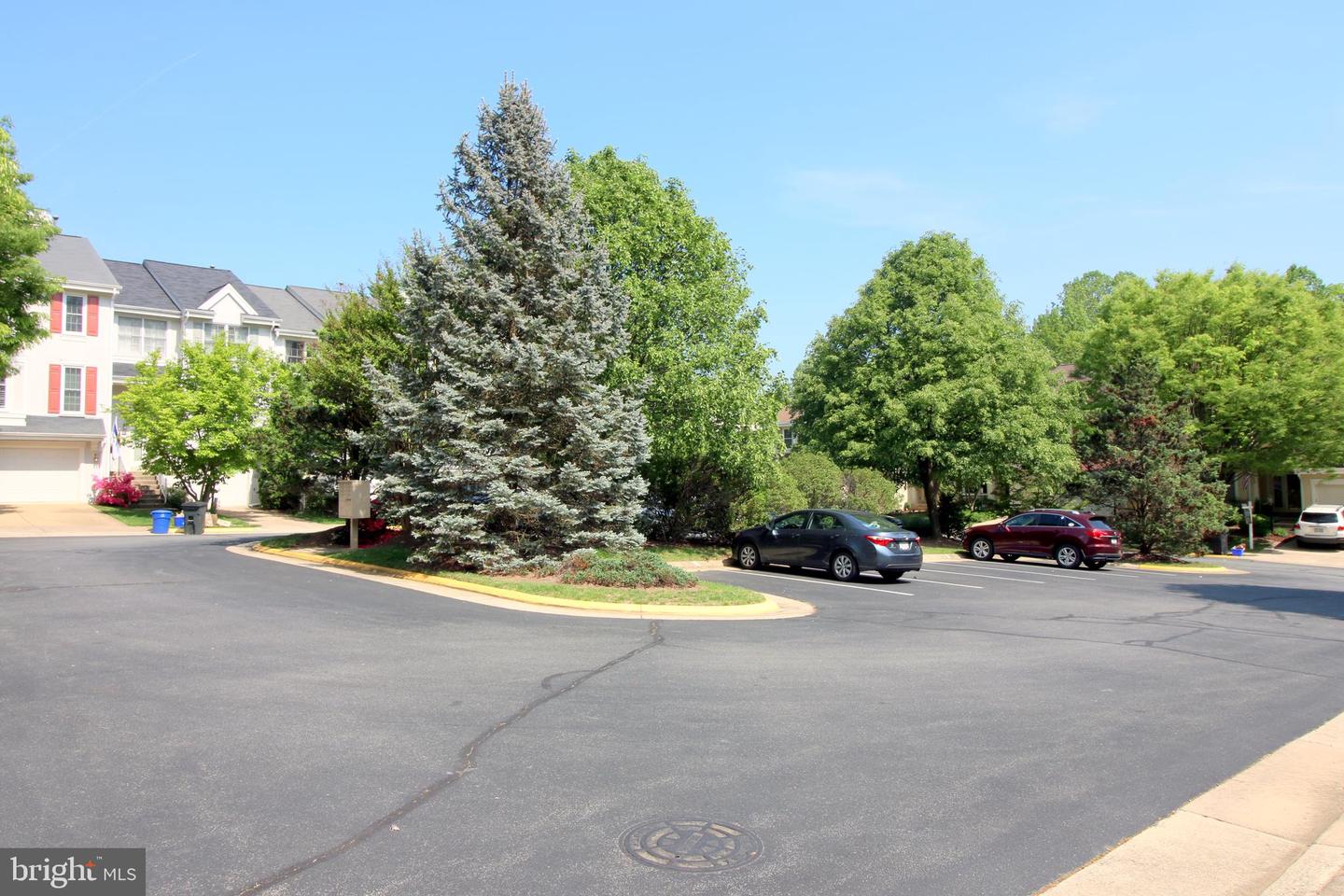 1300 PARK GARDEN LN, RESTON, Virginia 20194, 3 Bedrooms Bedrooms, ,3 BathroomsBathrooms,Residential,For sale,1300 PARK GARDEN LN,VAFX2243262 MLS # VAFX2243262