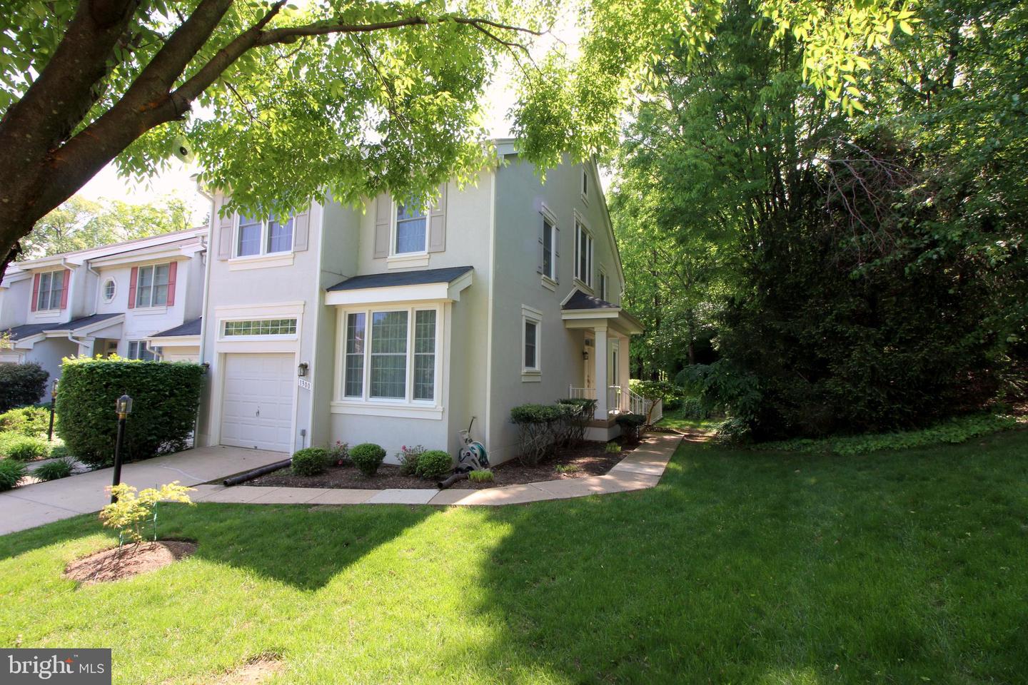 1300 PARK GARDEN LN, RESTON, Virginia 20194, 3 Bedrooms Bedrooms, ,3 BathroomsBathrooms,Residential,For sale,1300 PARK GARDEN LN,VAFX2243262 MLS # VAFX2243262