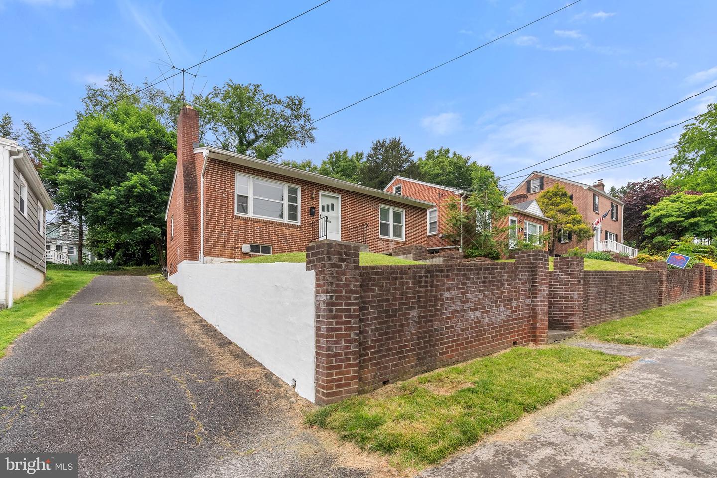 509 W CORK ST, WINCHESTER, Virginia 22601, 3 Bedrooms Bedrooms, ,1 BathroomBathrooms,Residential,For sale,509 W CORK ST,VAWI2007844 MLS # VAWI2007844
