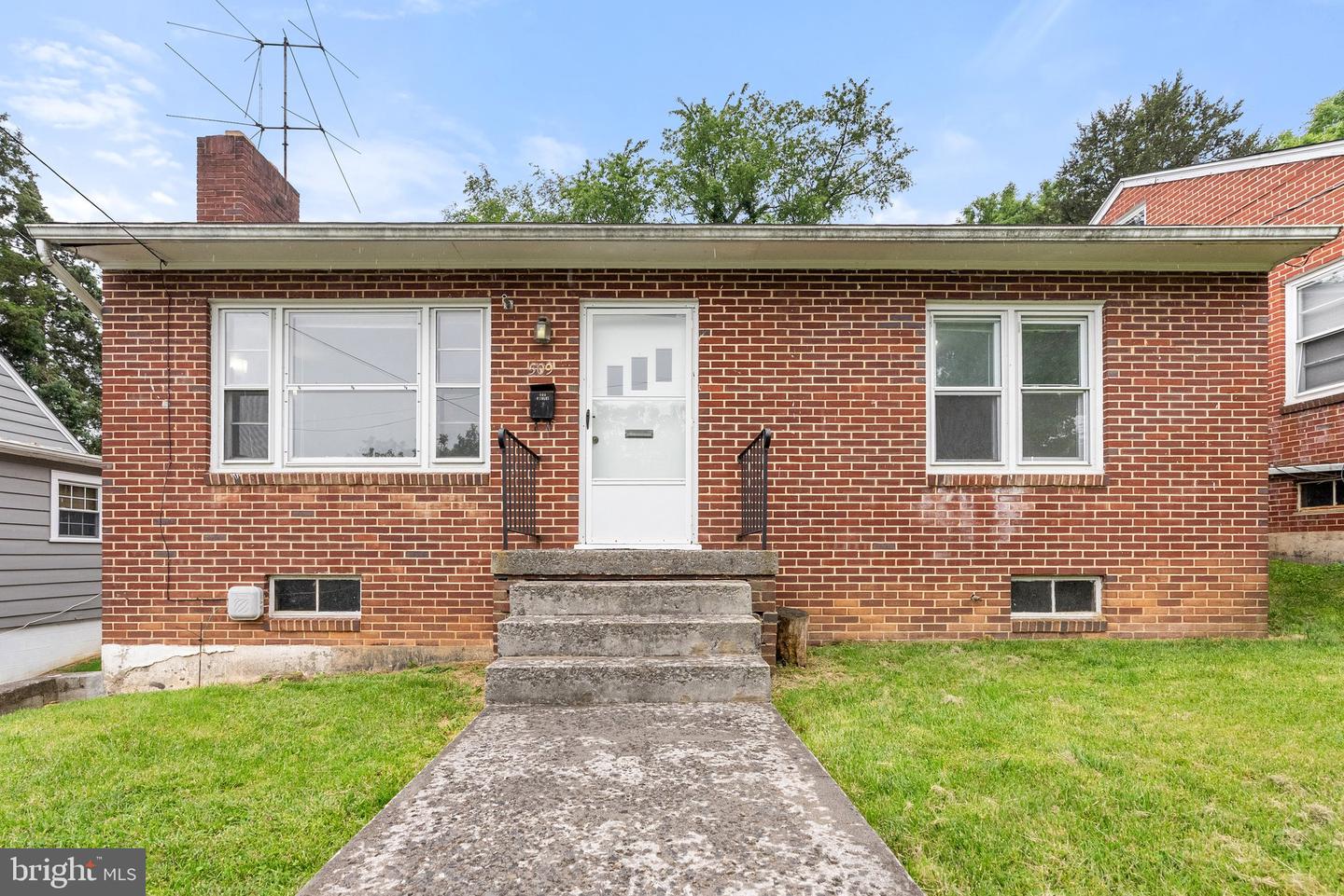 509 W CORK ST, WINCHESTER, Virginia 22601, 3 Bedrooms Bedrooms, ,1 BathroomBathrooms,Residential,For sale,509 W CORK ST,VAWI2007844 MLS # VAWI2007844