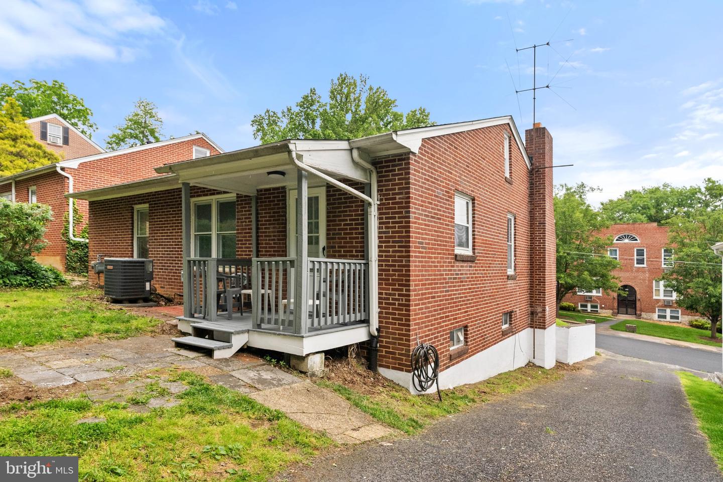 509 W CORK ST, WINCHESTER, Virginia 22601, 3 Bedrooms Bedrooms, ,1 BathroomBathrooms,Residential,For sale,509 W CORK ST,VAWI2007844 MLS # VAWI2007844