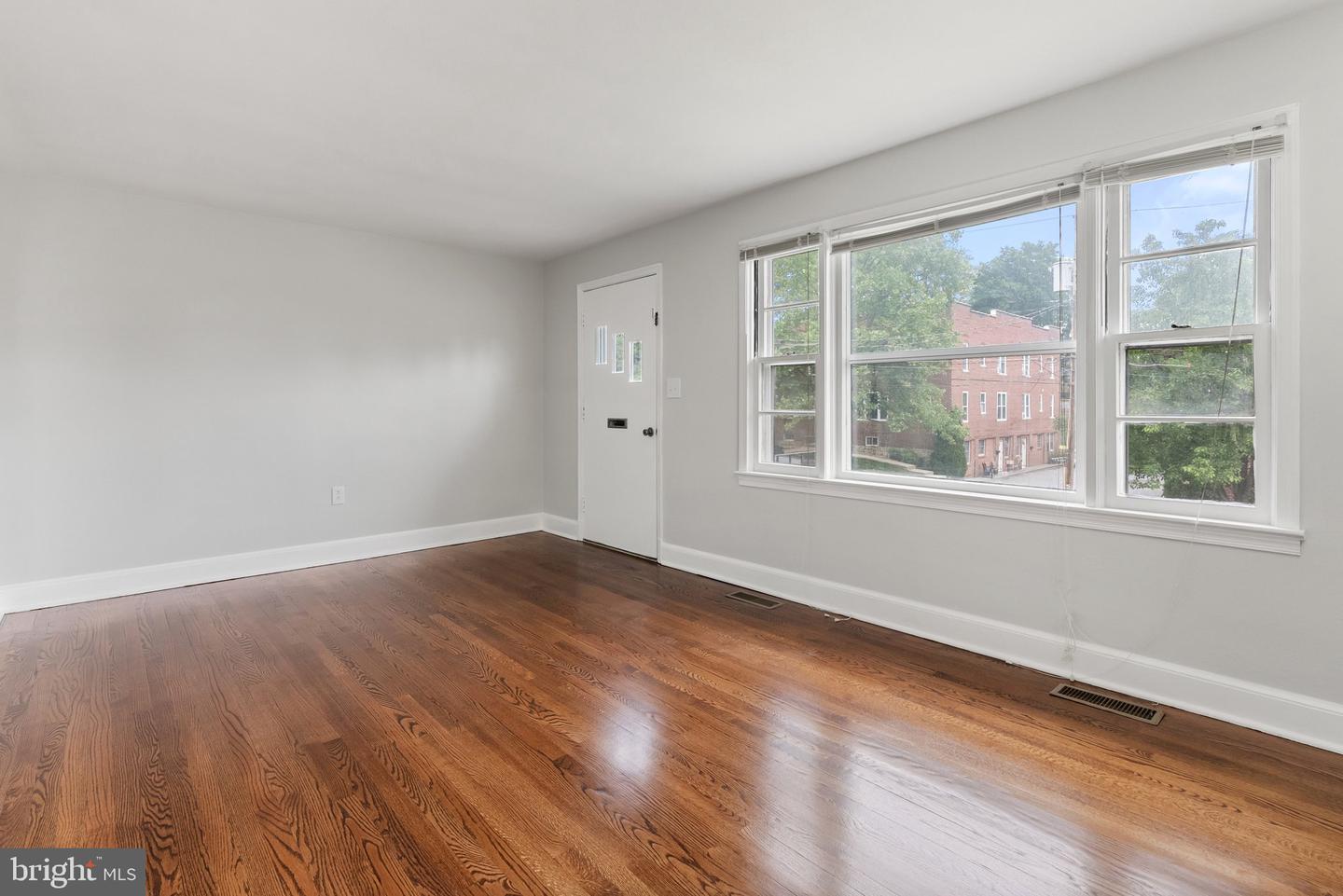 509 W CORK ST, WINCHESTER, Virginia 22601, 3 Bedrooms Bedrooms, ,1 BathroomBathrooms,Residential,For sale,509 W CORK ST,VAWI2007844 MLS # VAWI2007844