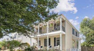 2606 CAROLINE ST, FREDERICKSBURG, Virginia 22401, 3 Bedrooms Bedrooms, ,2 BathroomsBathrooms,Residential,For sale,2606 CAROLINE ST,VAFB2008354 MLS # VAFB2008354