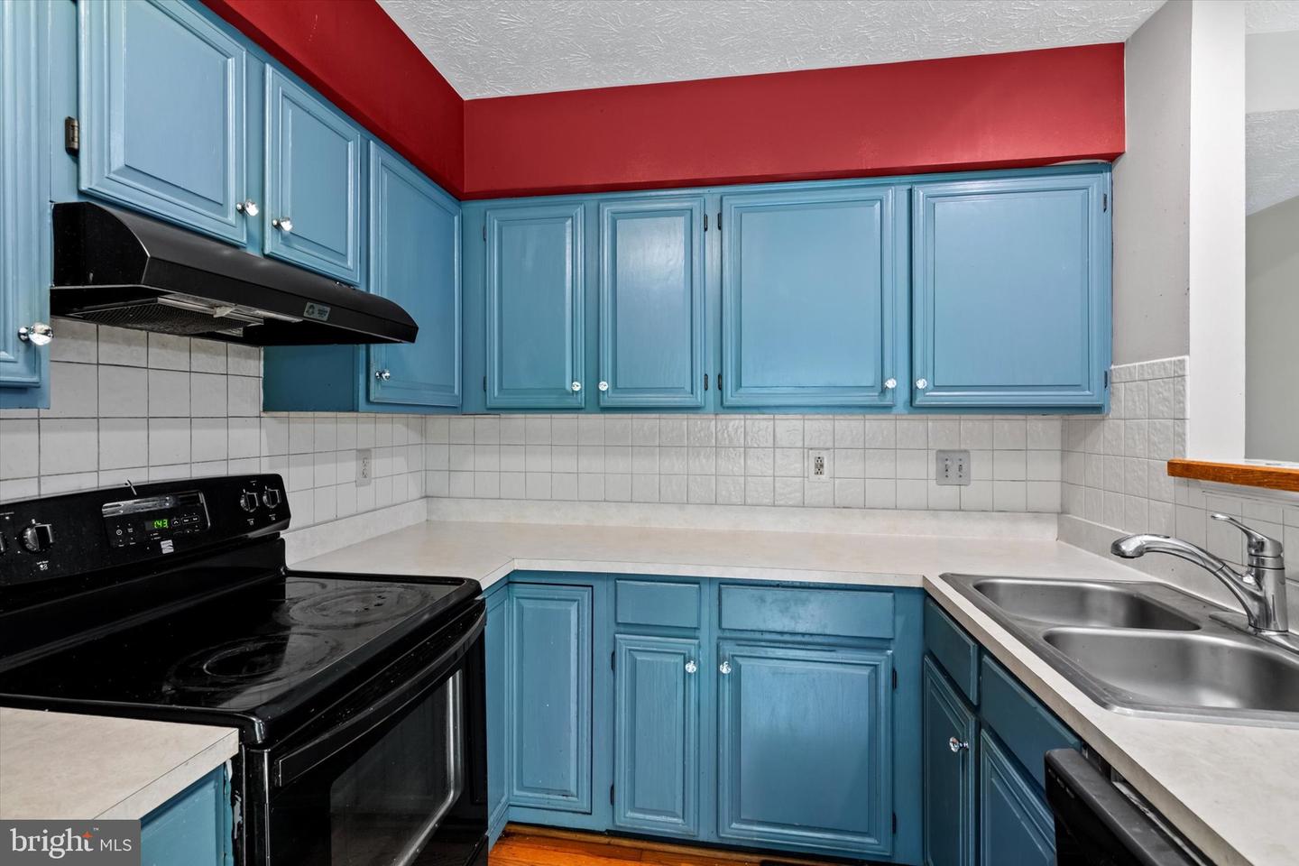 10462 BRACKETS FORD CIR, MANASSAS, Virginia 20110, 6 Bedrooms Bedrooms, ,3 BathroomsBathrooms,Residential,For sale,10462 BRACKETS FORD CIR,VAMN2008448 MLS # VAMN2008448