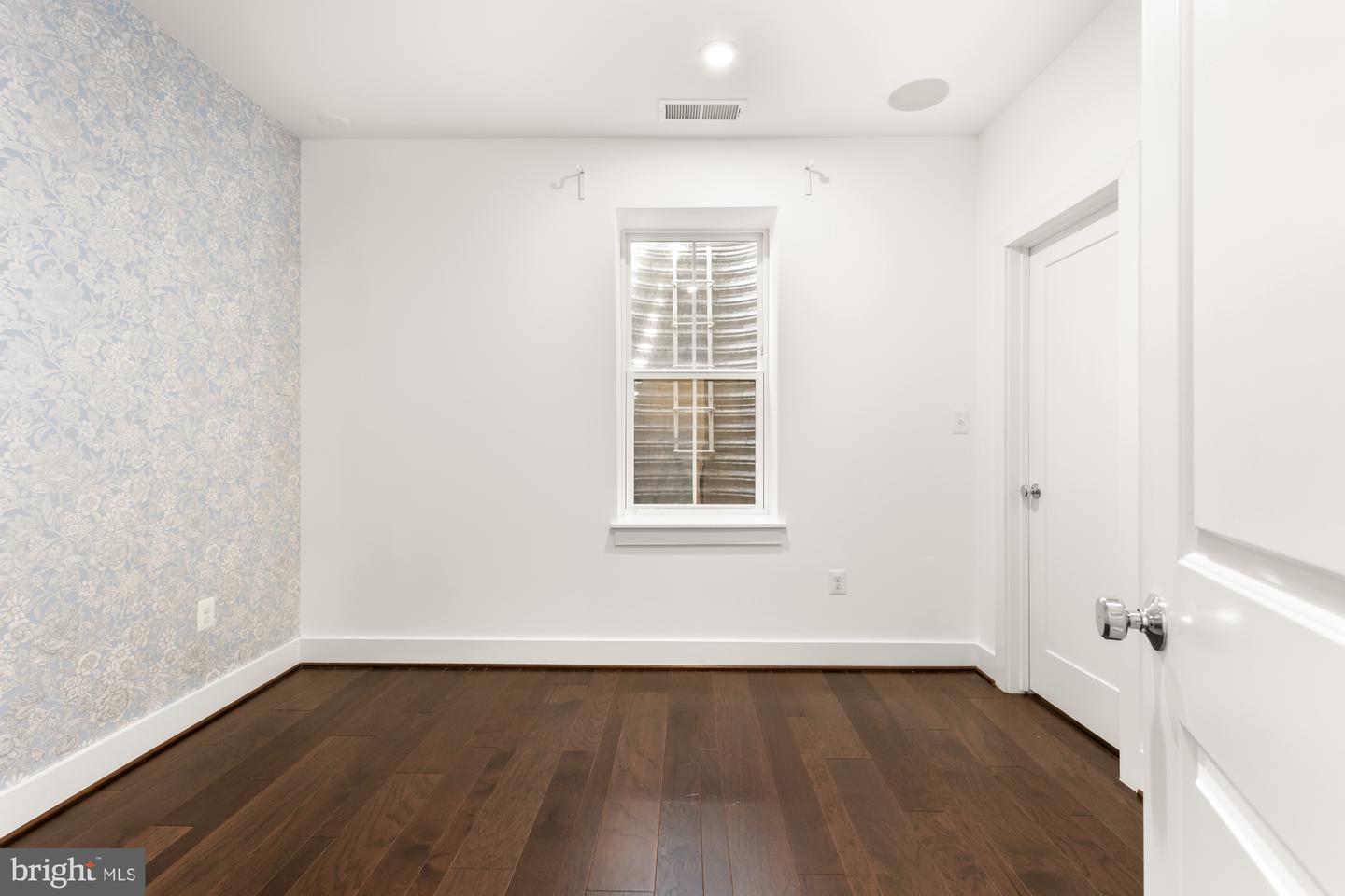 7229 GEORGIA AVE NW #A, WASHINGTON, District Of Columbia 20012, 1 Bedroom Bedrooms, ,1 BathroomBathrooms,Residential,For sale,7229 GEORGIA AVE NW #A,DCDC2204384 MLS # DCDC2204384