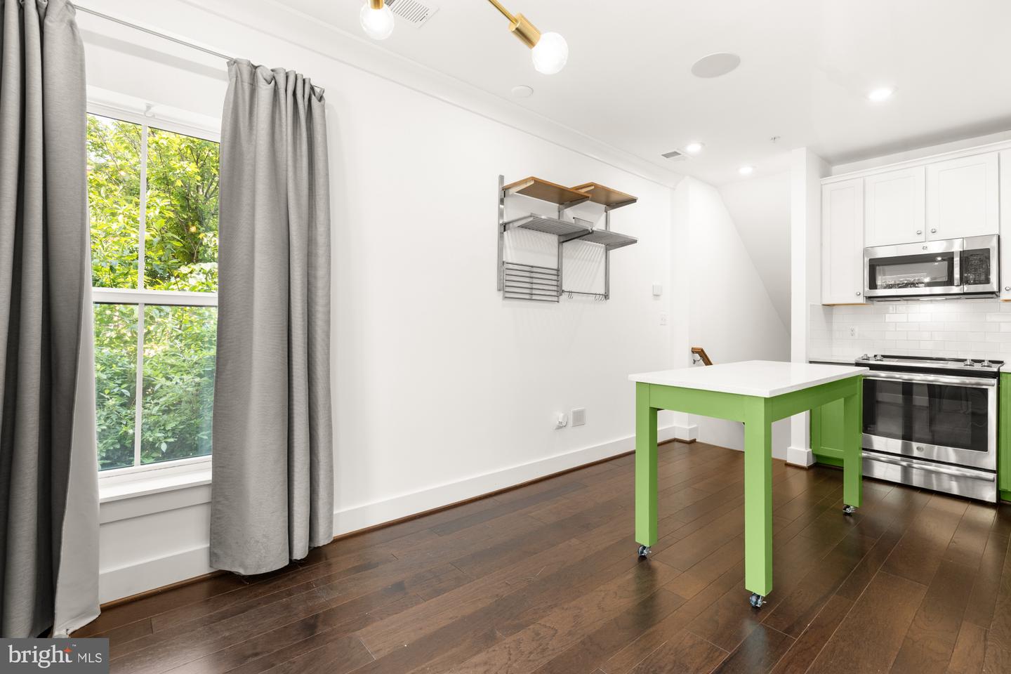 7229 GEORGIA AVE NW #A, WASHINGTON, District Of Columbia 20012, 1 Bedroom Bedrooms, ,1 BathroomBathrooms,Residential,For sale,7229 GEORGIA AVE NW #A,DCDC2204384 MLS # DCDC2204384