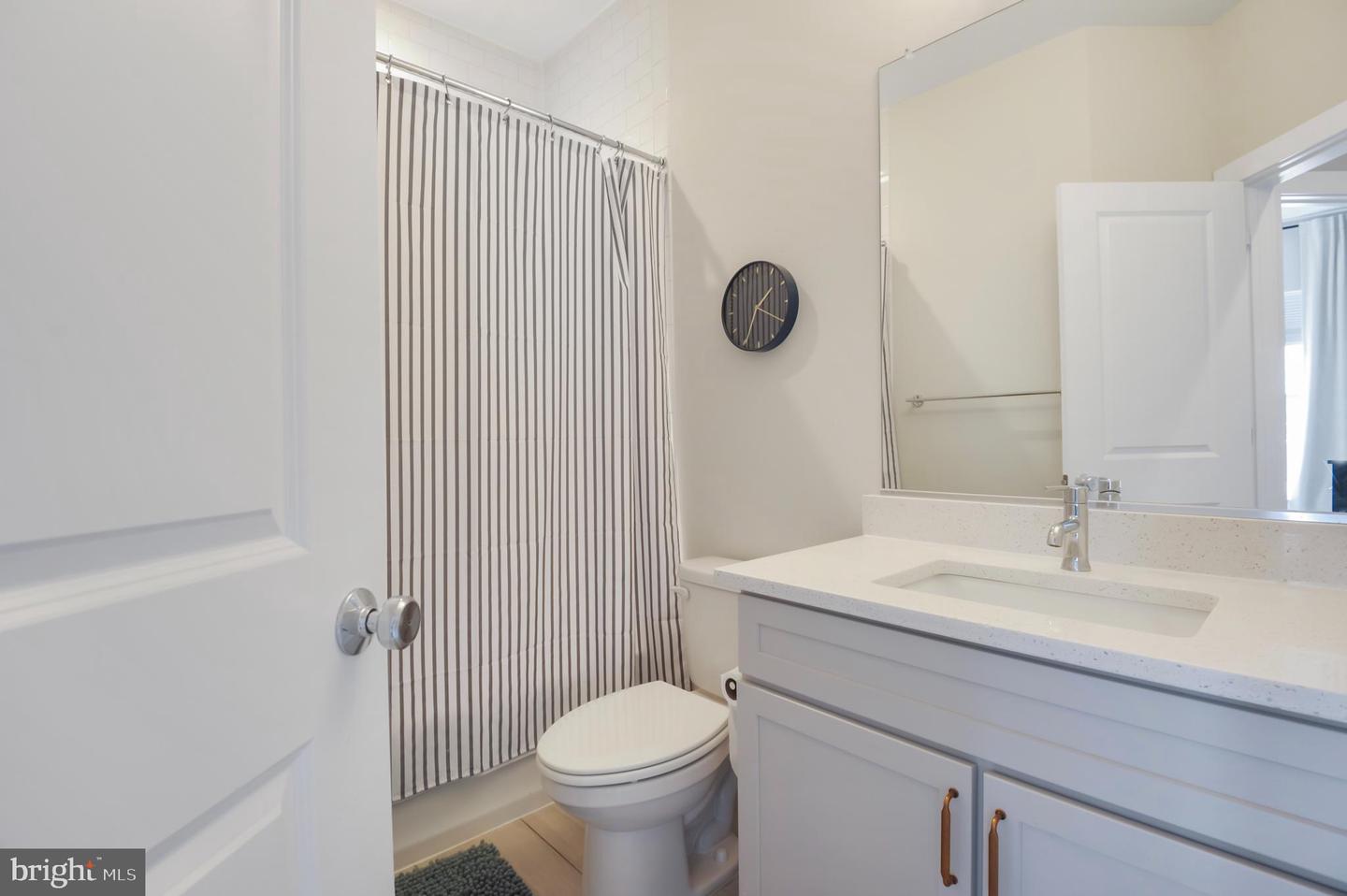 5146 RIDGEVIEW RETREAT DR, CHANTILLY, Virginia 20151, 4 Bedrooms Bedrooms, ,3 BathroomsBathrooms,Residential,For sale,5146 RIDGEVIEW RETREAT DR,VAFX2245886 MLS # VAFX2245886