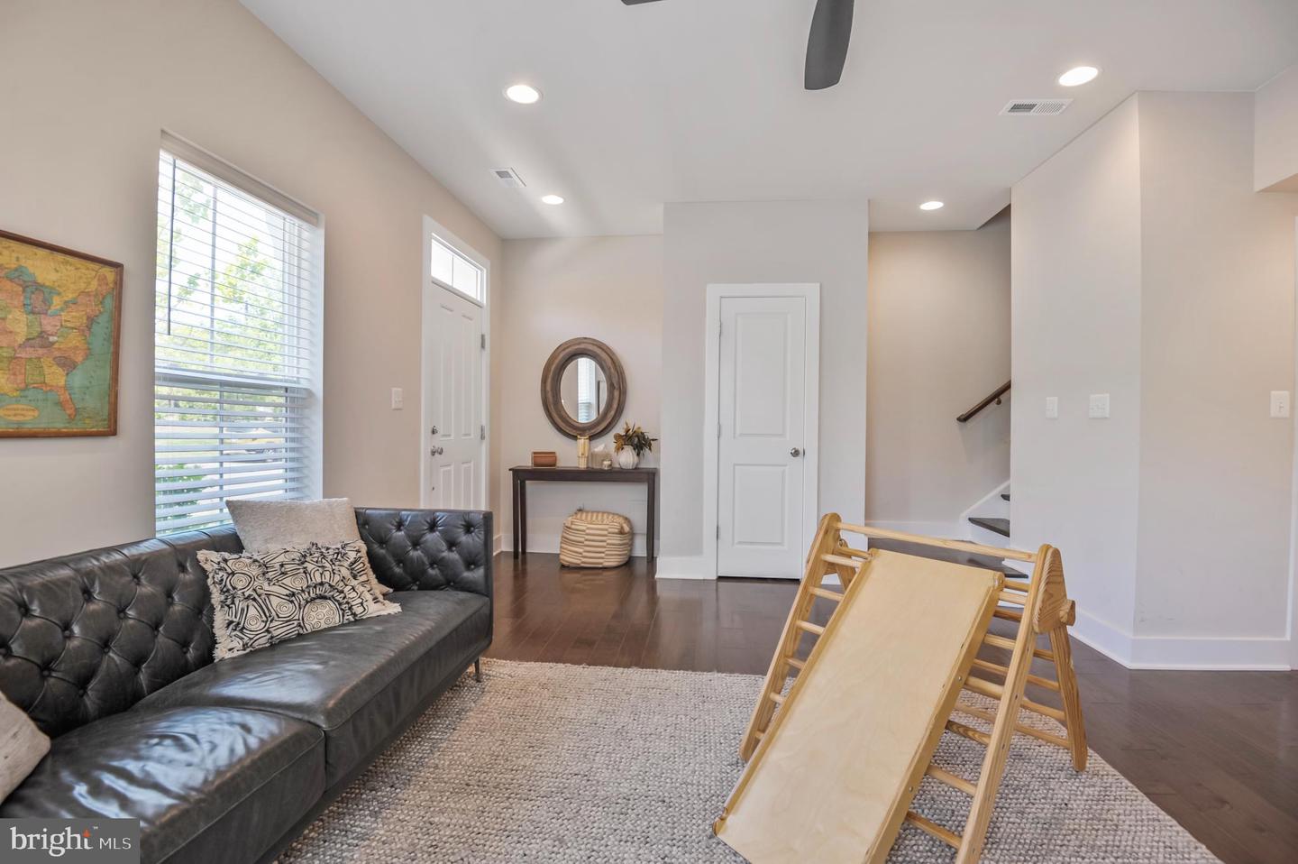 5146 RIDGEVIEW RETREAT DR, CHANTILLY, Virginia 20151, 4 Bedrooms Bedrooms, ,3 BathroomsBathrooms,Residential,For sale,5146 RIDGEVIEW RETREAT DR,VAFX2245886 MLS # VAFX2245886
