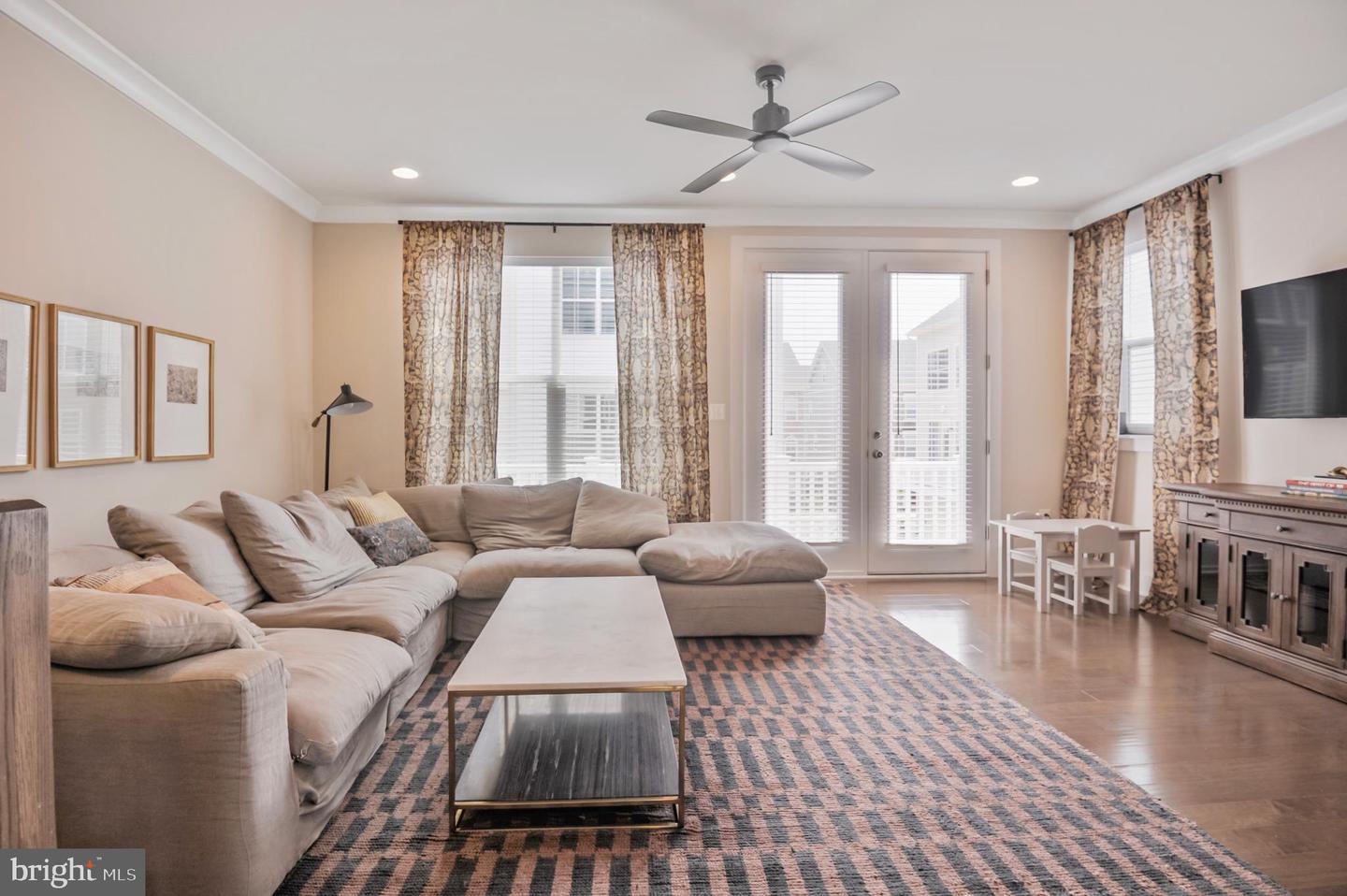 5146 RIDGEVIEW RETREAT DR, CHANTILLY, Virginia 20151, 4 Bedrooms Bedrooms, ,3 BathroomsBathrooms,Residential,For sale,5146 RIDGEVIEW RETREAT DR,VAFX2245886 MLS # VAFX2245886