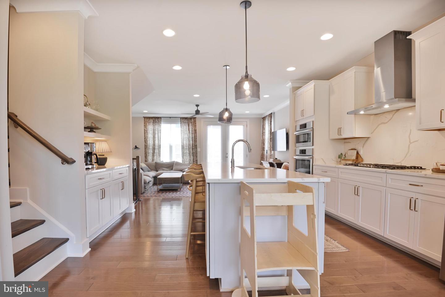 5146 RIDGEVIEW RETREAT DR, CHANTILLY, Virginia 20151, 4 Bedrooms Bedrooms, ,3 BathroomsBathrooms,Residential,For sale,5146 RIDGEVIEW RETREAT DR,VAFX2245886 MLS # VAFX2245886