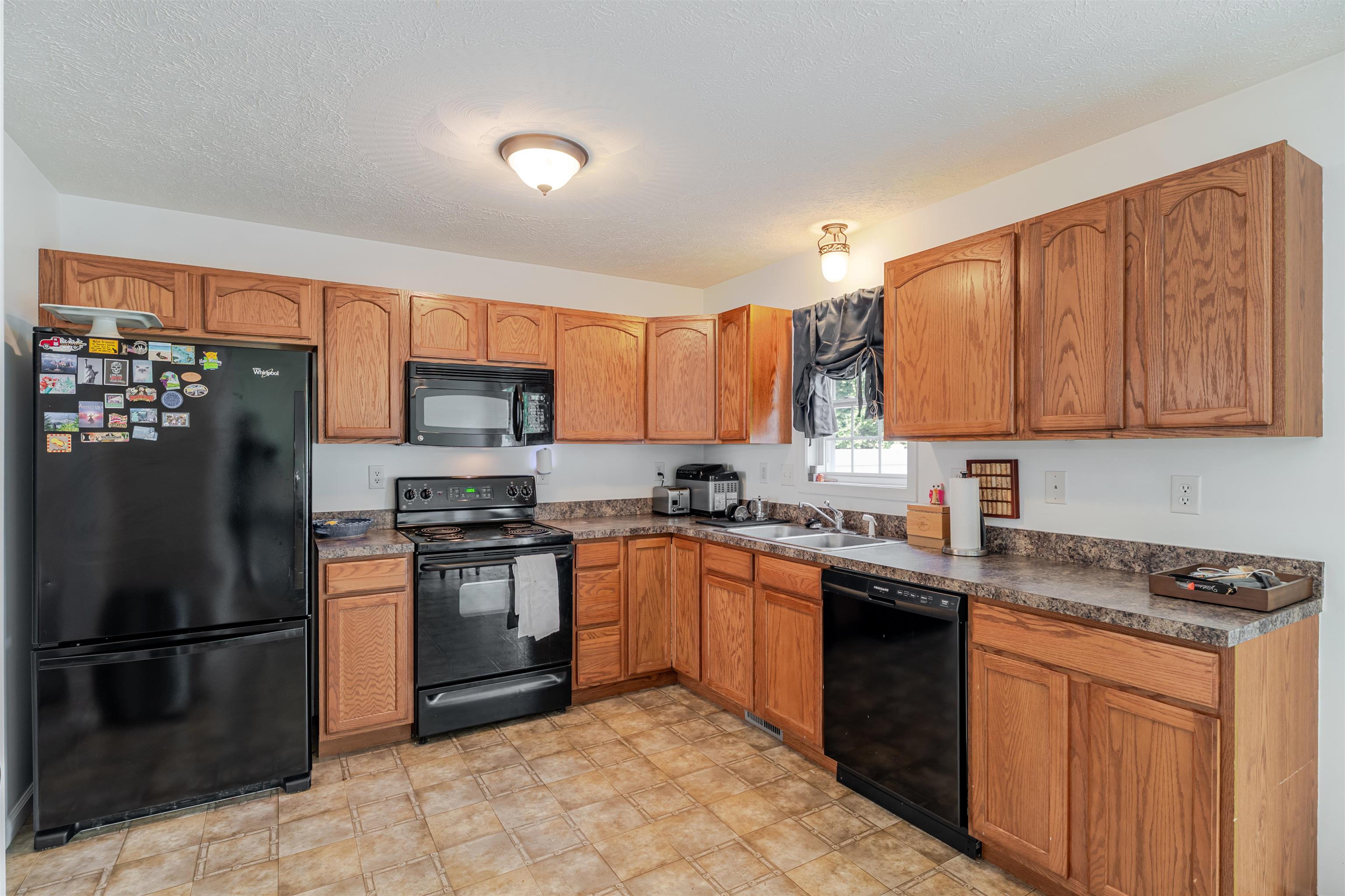 417 MARYLAND AVE, SHENANDOAH, Virginia 22849, 3 Bedrooms Bedrooms, ,2 BathroomsBathrooms,Residential,417 MARYLAND AVE,665562 MLS # 665562