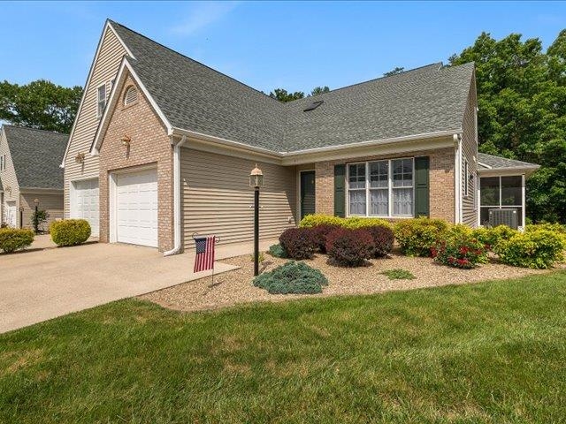 41 HICKORY NUT LN, STAUNTON, Virginia 24401, 3 Bedrooms Bedrooms, ,2 BathroomsBathrooms,Residential,41 HICKORY NUT LN,665564 MLS # 665564