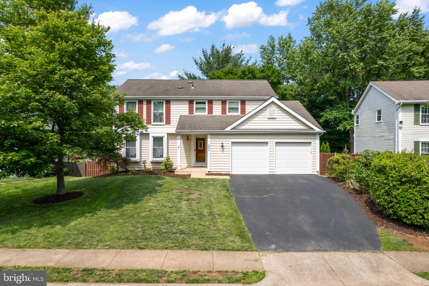 202 TRAIL CT, STERLING, Virginia 20164, 4 Bedrooms Bedrooms, ,3 BathroomsBathrooms,Residential,For sale,202 TRAIL CT,VALO2095424 MLS # VALO2095424
