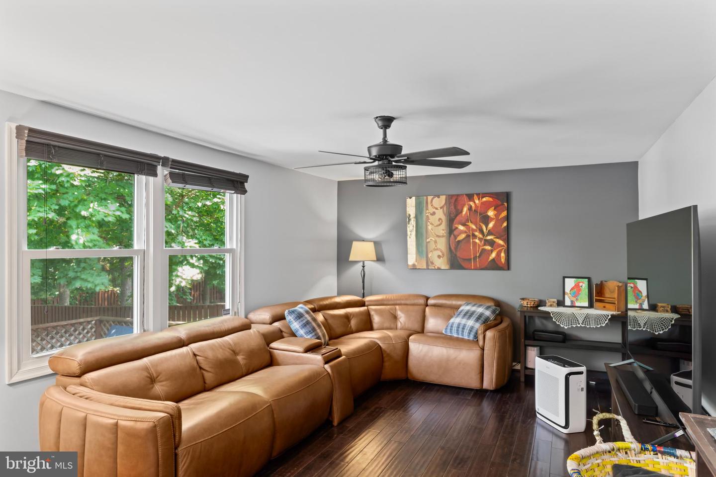 202 TRAIL CT, STERLING, Virginia 20164, 4 Bedrooms Bedrooms, ,3 BathroomsBathrooms,Residential,For sale,202 TRAIL CT,VALO2095424 MLS # VALO2095424