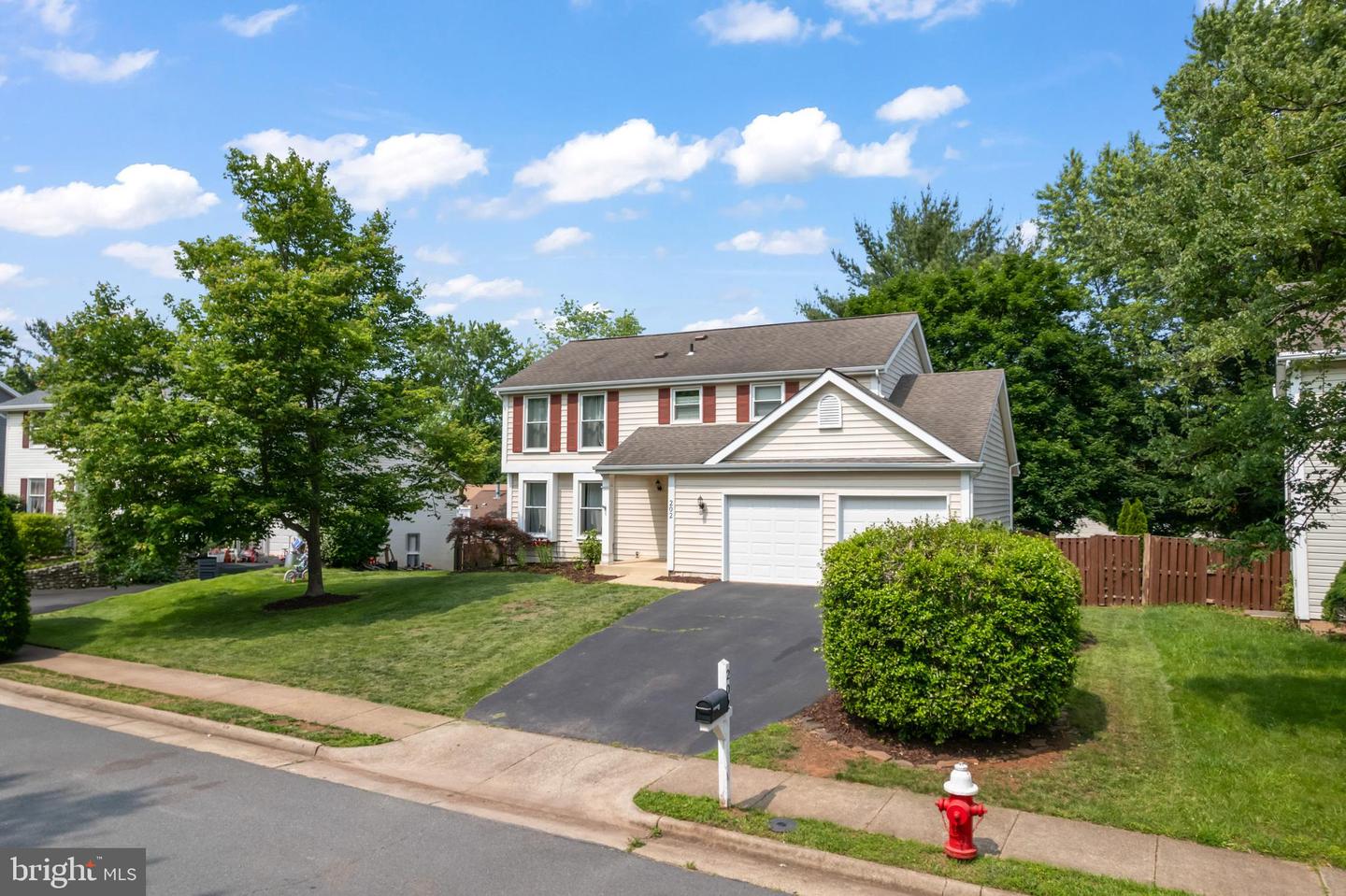 202 TRAIL CT, STERLING, Virginia 20164, 4 Bedrooms Bedrooms, ,3 BathroomsBathrooms,Residential,For sale,202 TRAIL CT,VALO2095424 MLS # VALO2095424