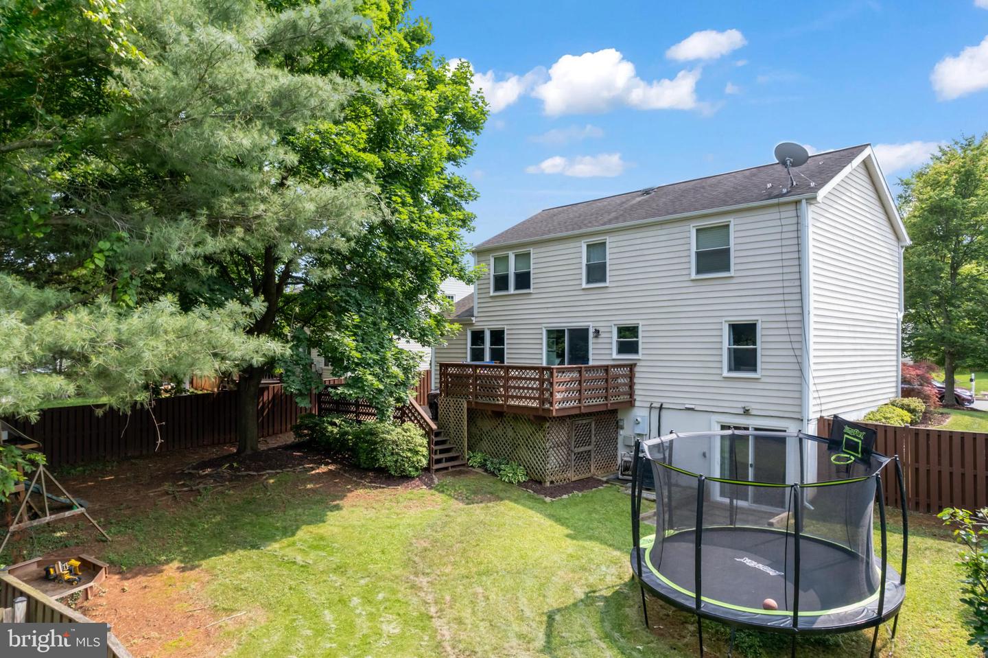 202 TRAIL CT, STERLING, Virginia 20164, 4 Bedrooms Bedrooms, ,3 BathroomsBathrooms,Residential,For sale,202 TRAIL CT,VALO2095424 MLS # VALO2095424