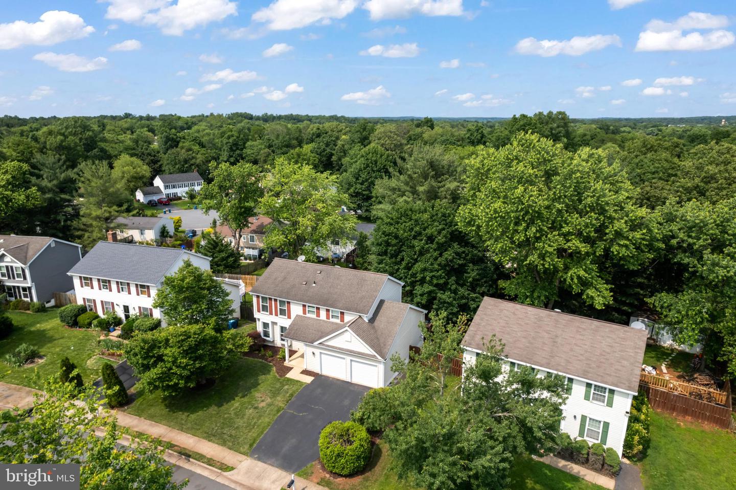 202 TRAIL CT, STERLING, Virginia 20164, 4 Bedrooms Bedrooms, ,3 BathroomsBathrooms,Residential,For sale,202 TRAIL CT,VALO2095424 MLS # VALO2095424
