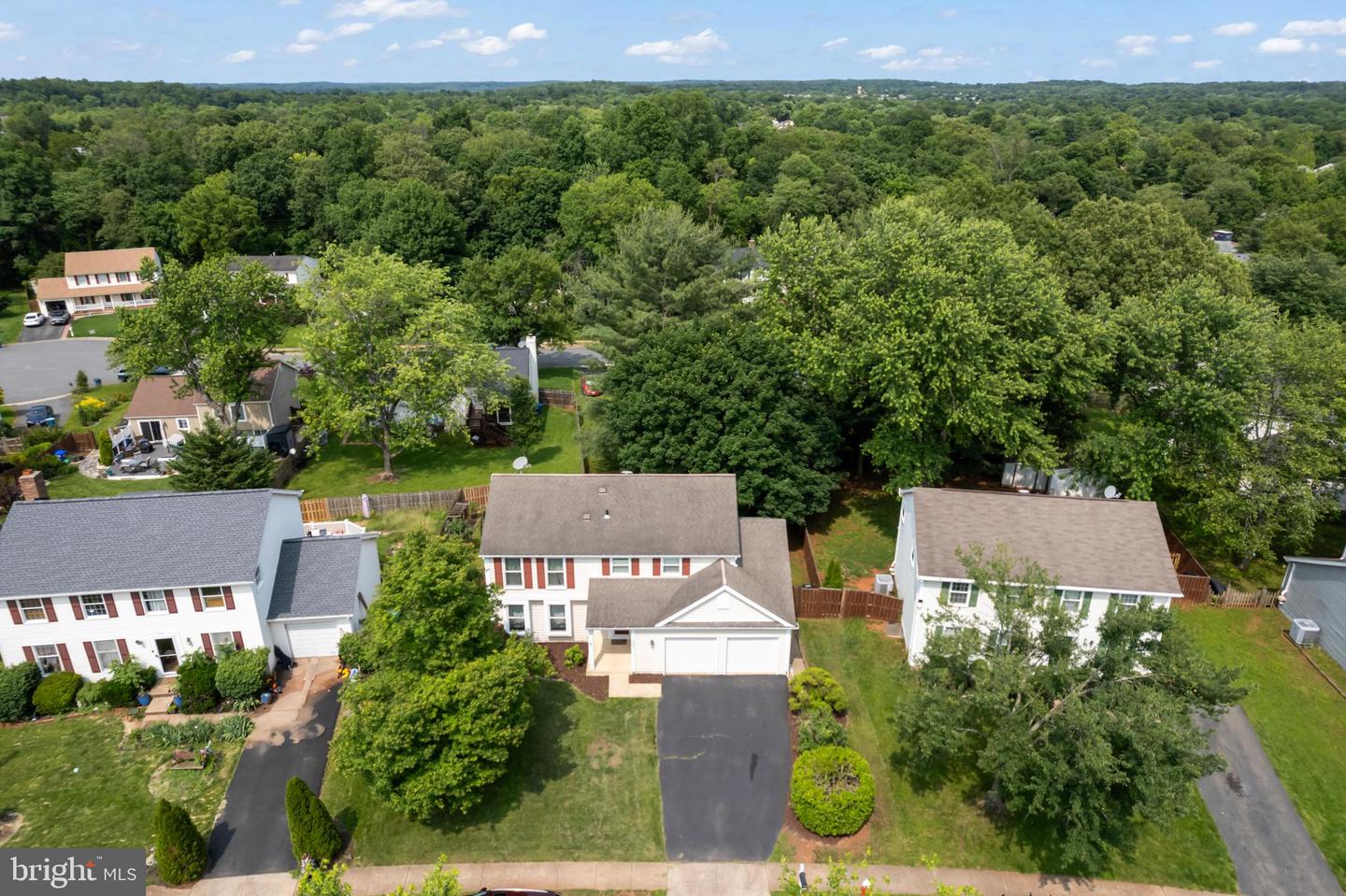 202 TRAIL CT, STERLING, Virginia 20164, 4 Bedrooms Bedrooms, ,3 BathroomsBathrooms,Residential,For sale,202 TRAIL CT,VALO2095424 MLS # VALO2095424