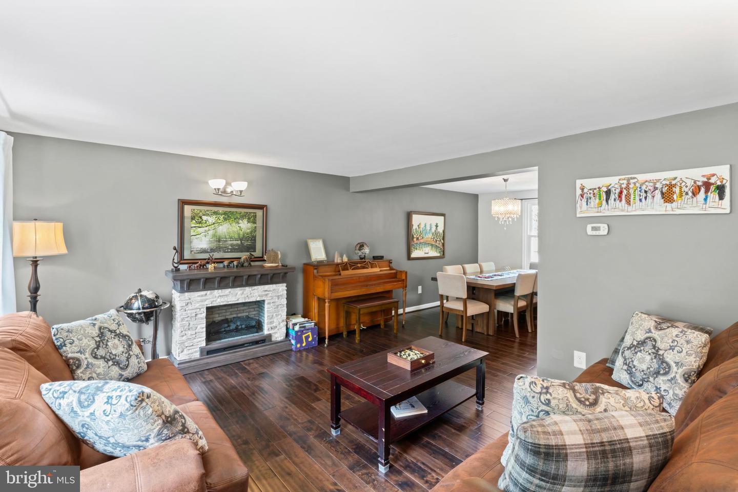 202 TRAIL CT, STERLING, Virginia 20164, 4 Bedrooms Bedrooms, ,3 BathroomsBathrooms,Residential,For sale,202 TRAIL CT,VALO2095424 MLS # VALO2095424