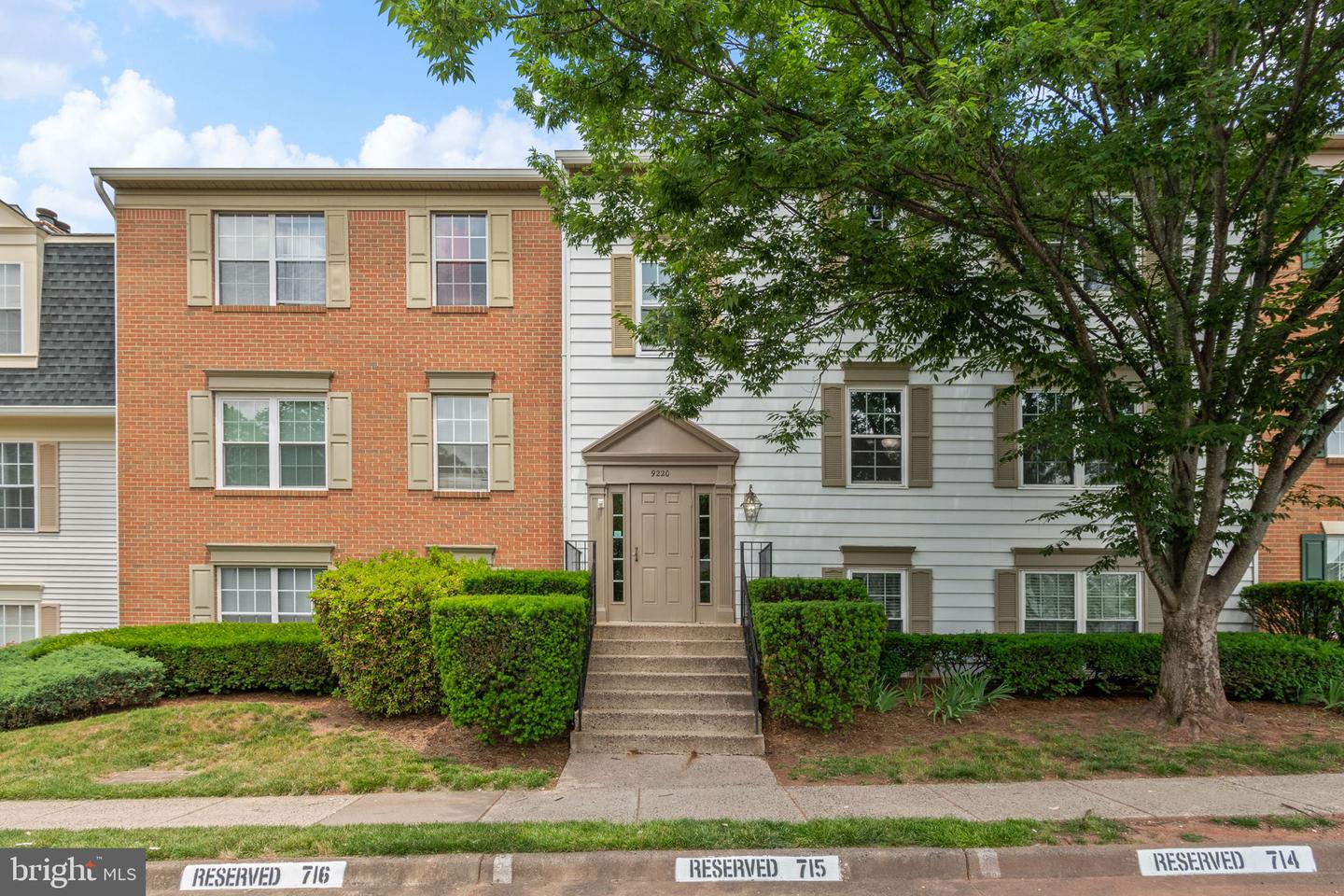 9220 NIKI PL #202, MANASSAS, Virginia 20110, 2 Bedrooms Bedrooms, ,2 BathroomsBathrooms,Residential,For sale,9220 NIKI PL #202,VAMN2008412 MLS # VAMN2008412