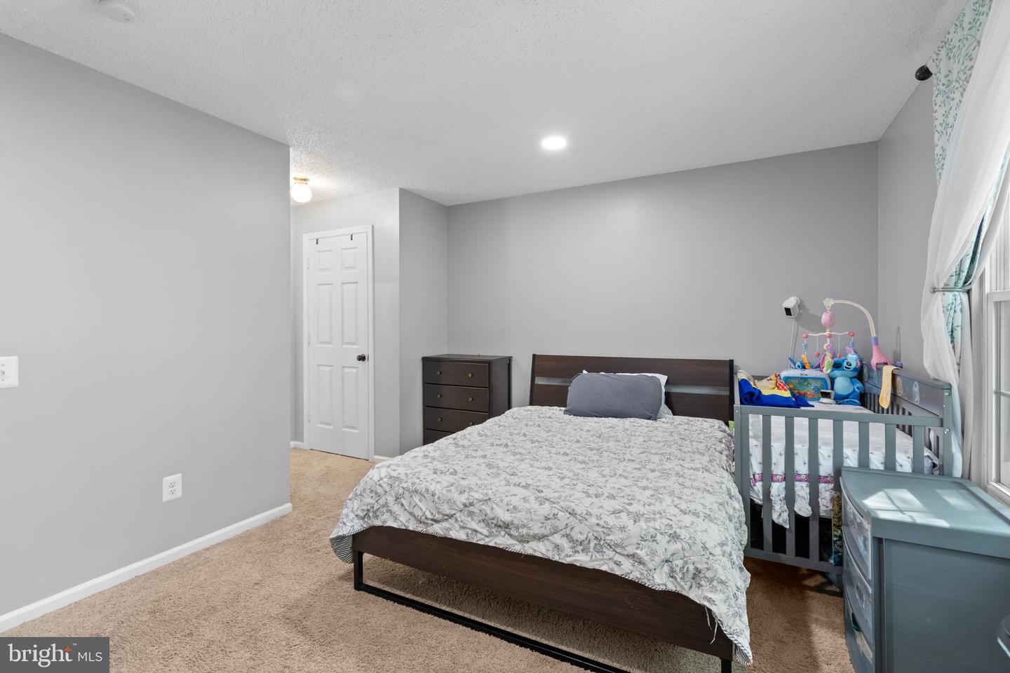 9220 NIKI PL #202, MANASSAS, Virginia 20110, 2 Bedrooms Bedrooms, ,2 BathroomsBathrooms,Residential,For sale,9220 NIKI PL #202,VAMN2008412 MLS # VAMN2008412